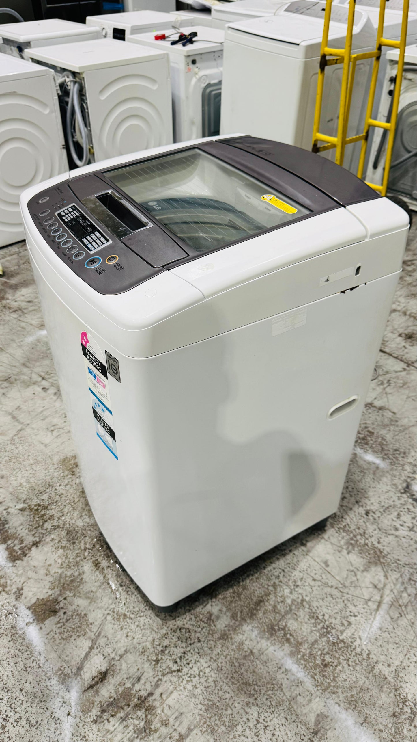 LG 8KGS TOP LOADER WASHING MACHINE