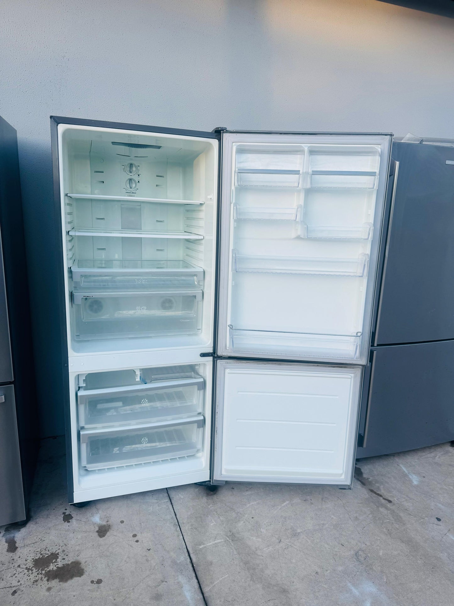 ELECTROLUX 430 LITRES FRIDGE FREEZER