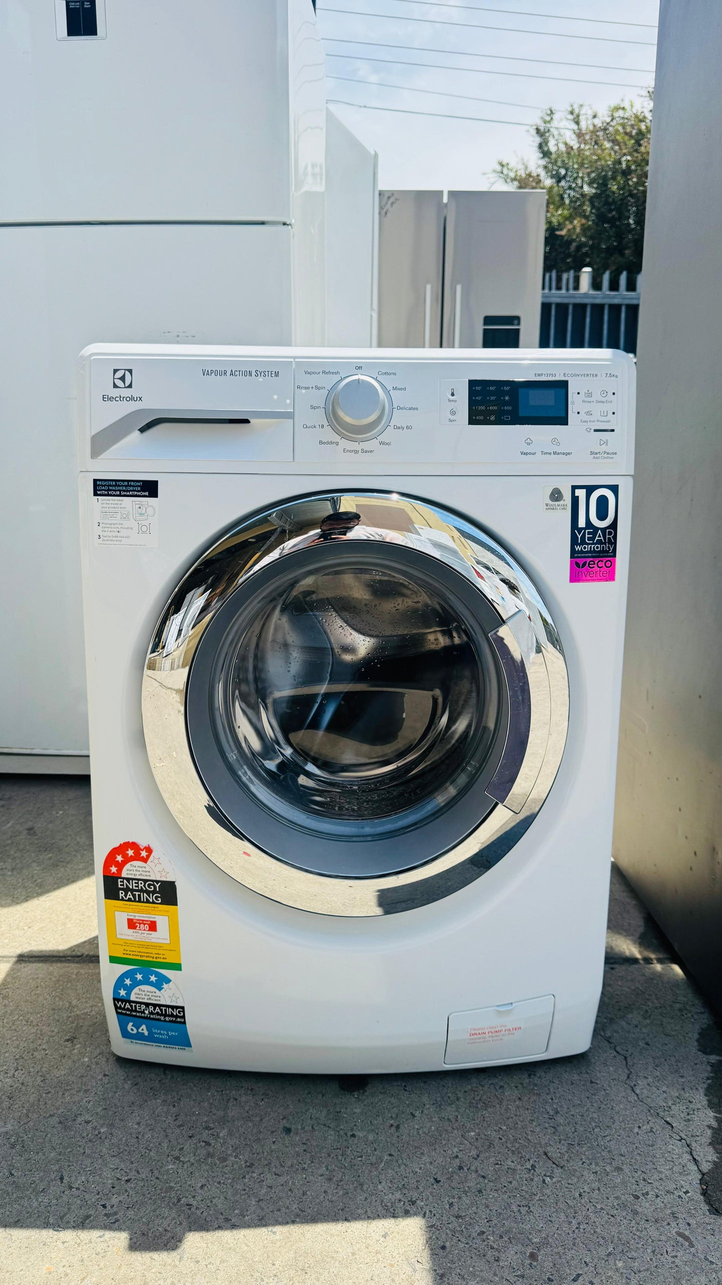 ELECTROLUX 7.5KGS FRONT LOADER WASHING MACHINE
