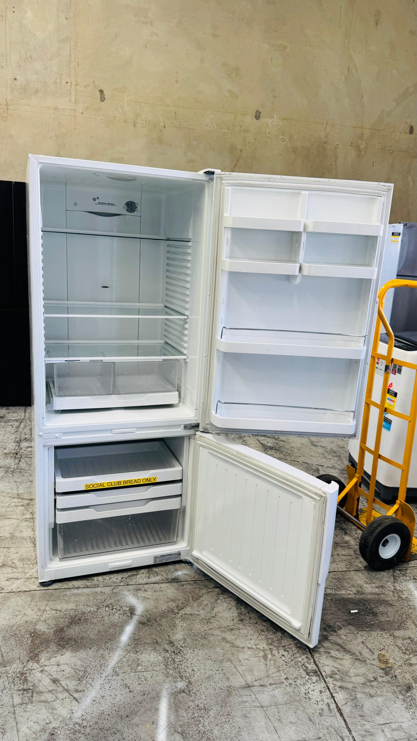 FISHER AND PAYKEL 442 LITRES FRIDGE FREEZER