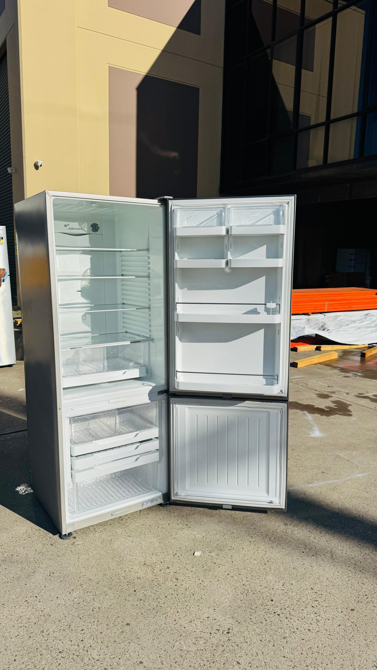 FISHER AND PAYKEL 403 LITRES FRIDGE FREEZER