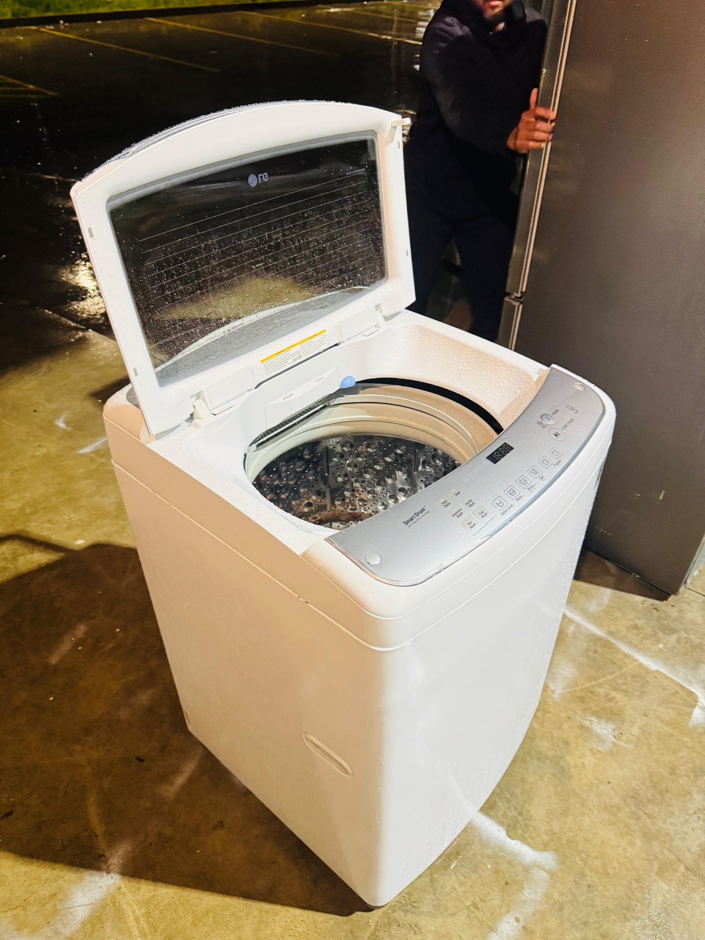 LG 9.5KGS TOP LOADER WASHING MACHINE
