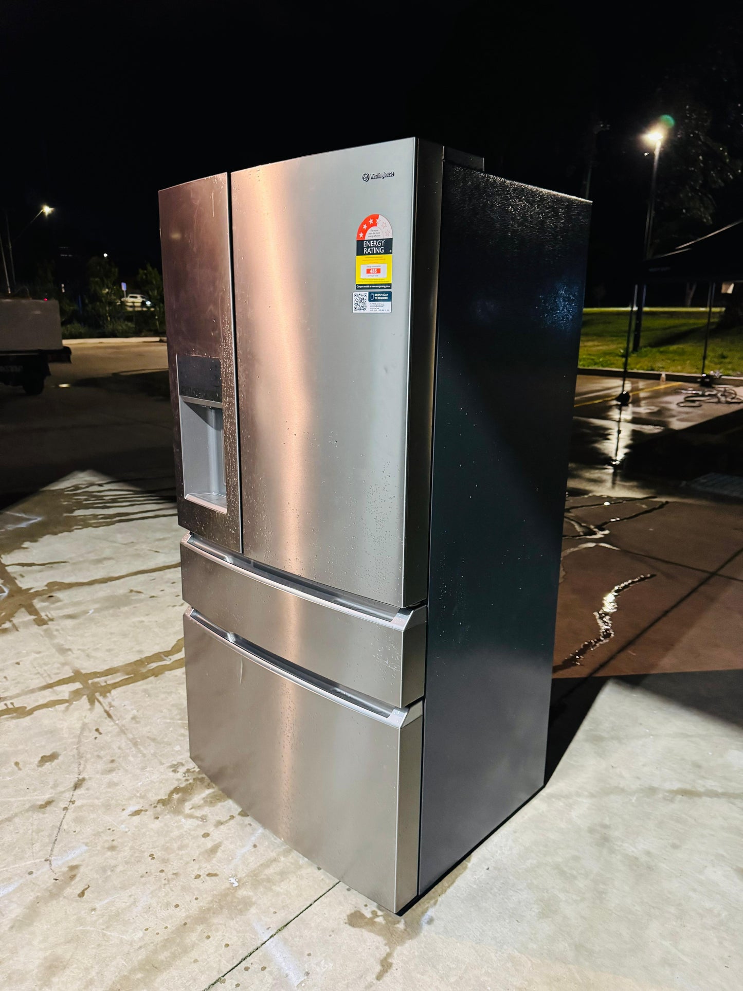 WESTING HOUSE FRENCH DOOR 681 LITRES FRIDGE FREEZER