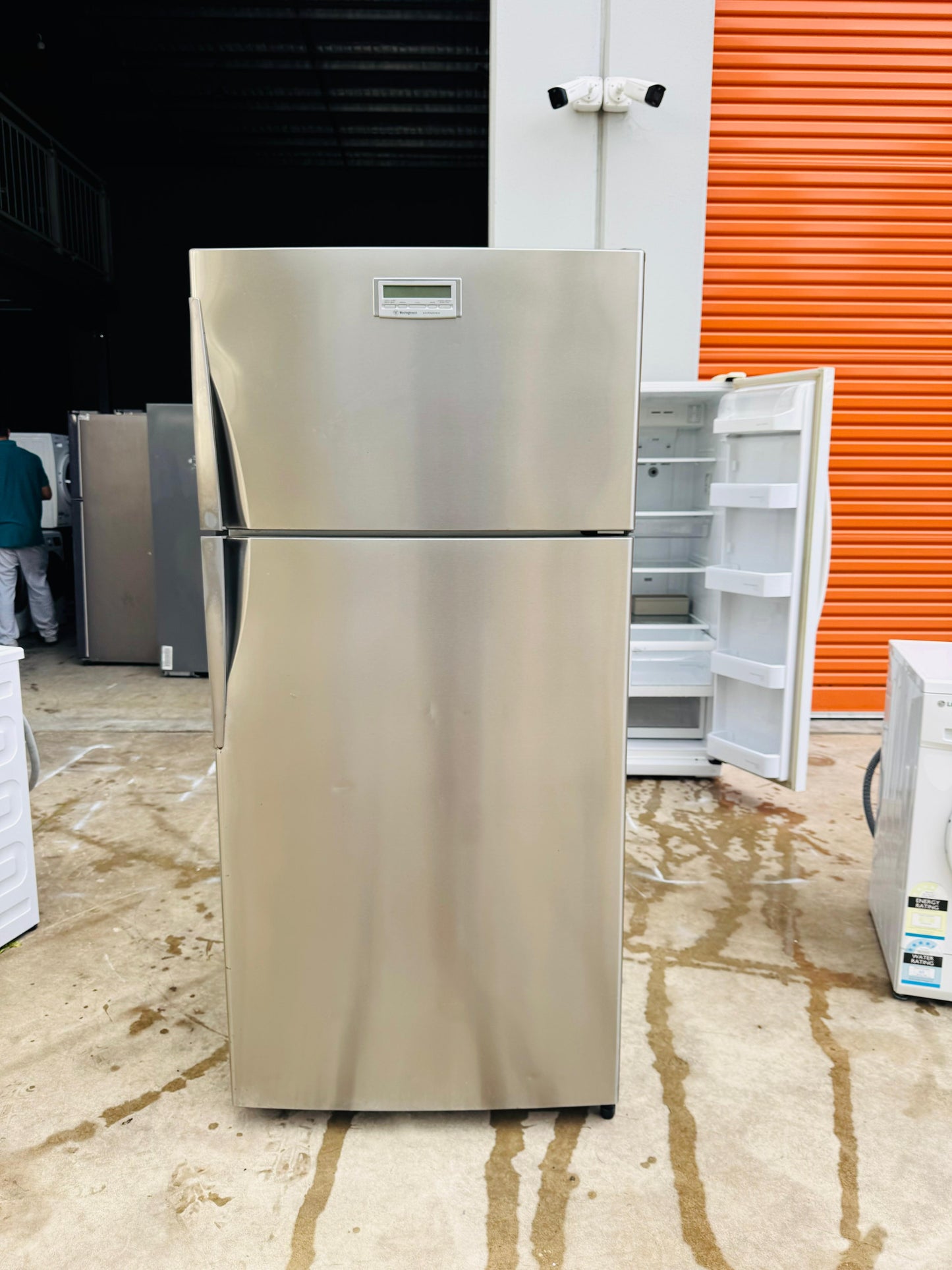 WESTING HOUSE 520 LITRES FRIDGE FREEZER