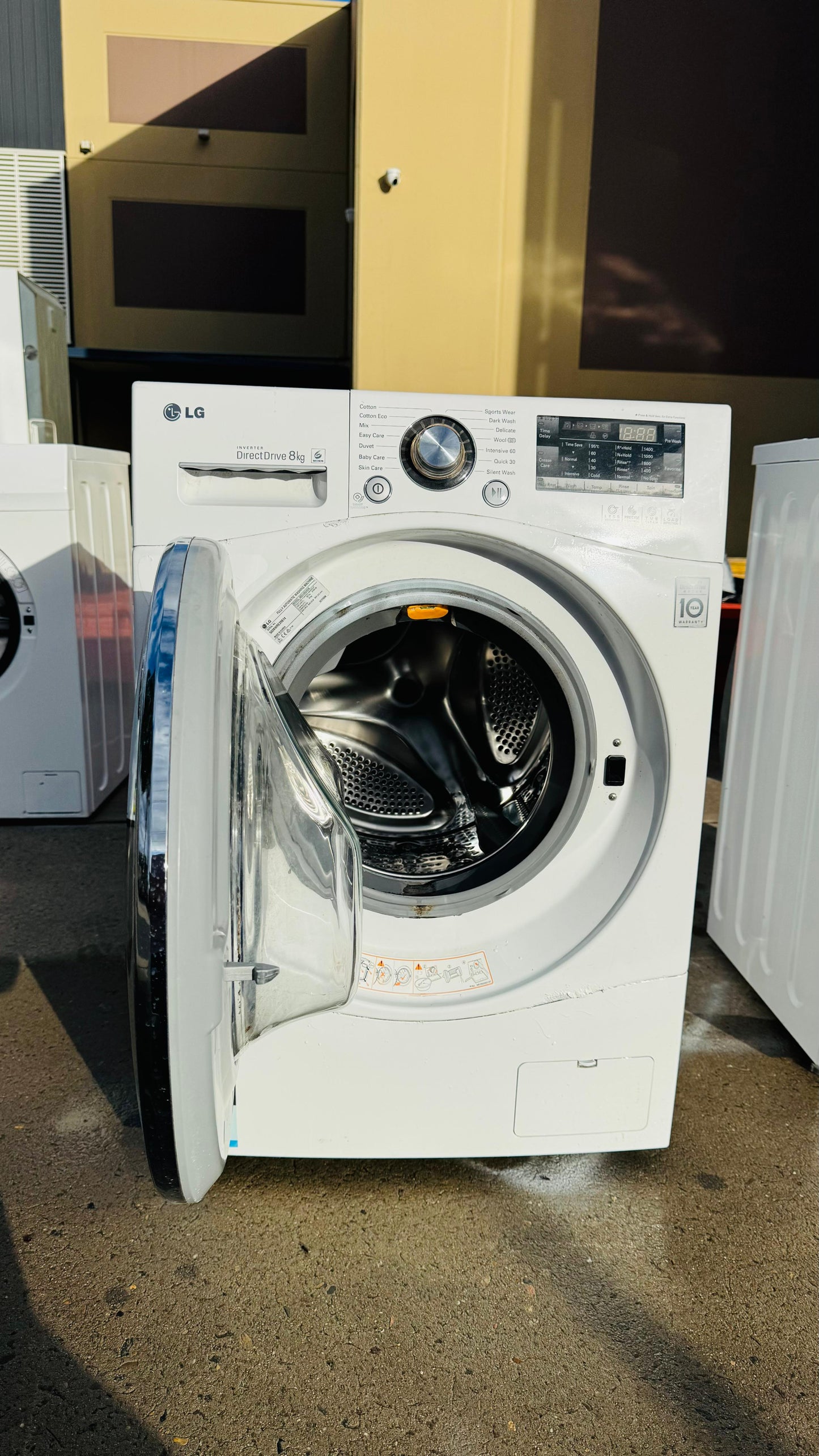 LG 8KGS FRONT LOADER WASHING MACHINE