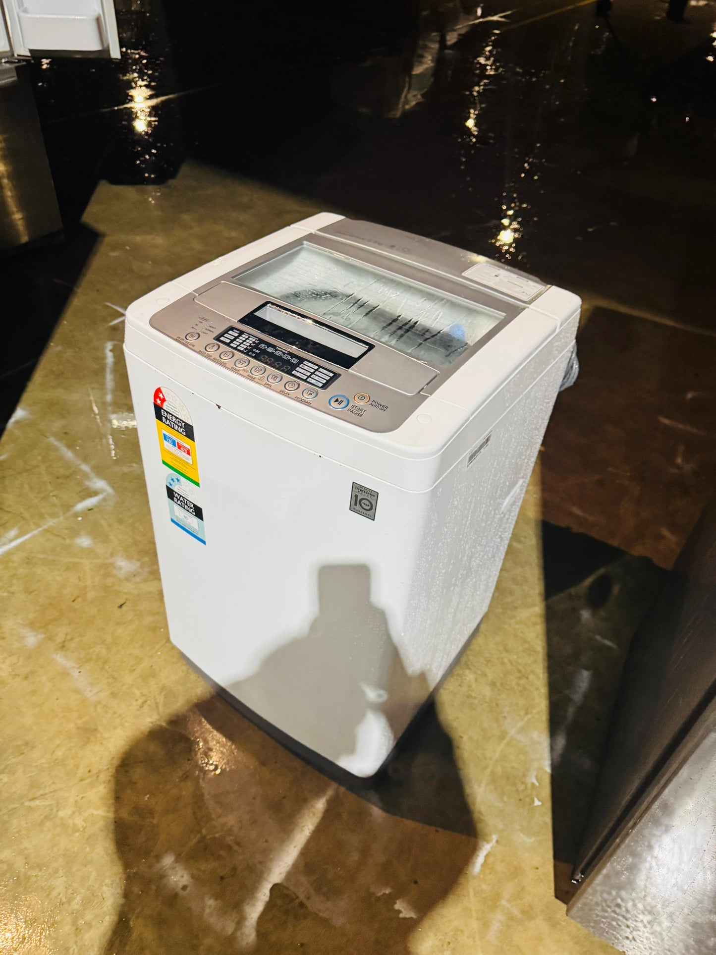 LG 5.5 KGS TOP LOADER WASHING MACHINE