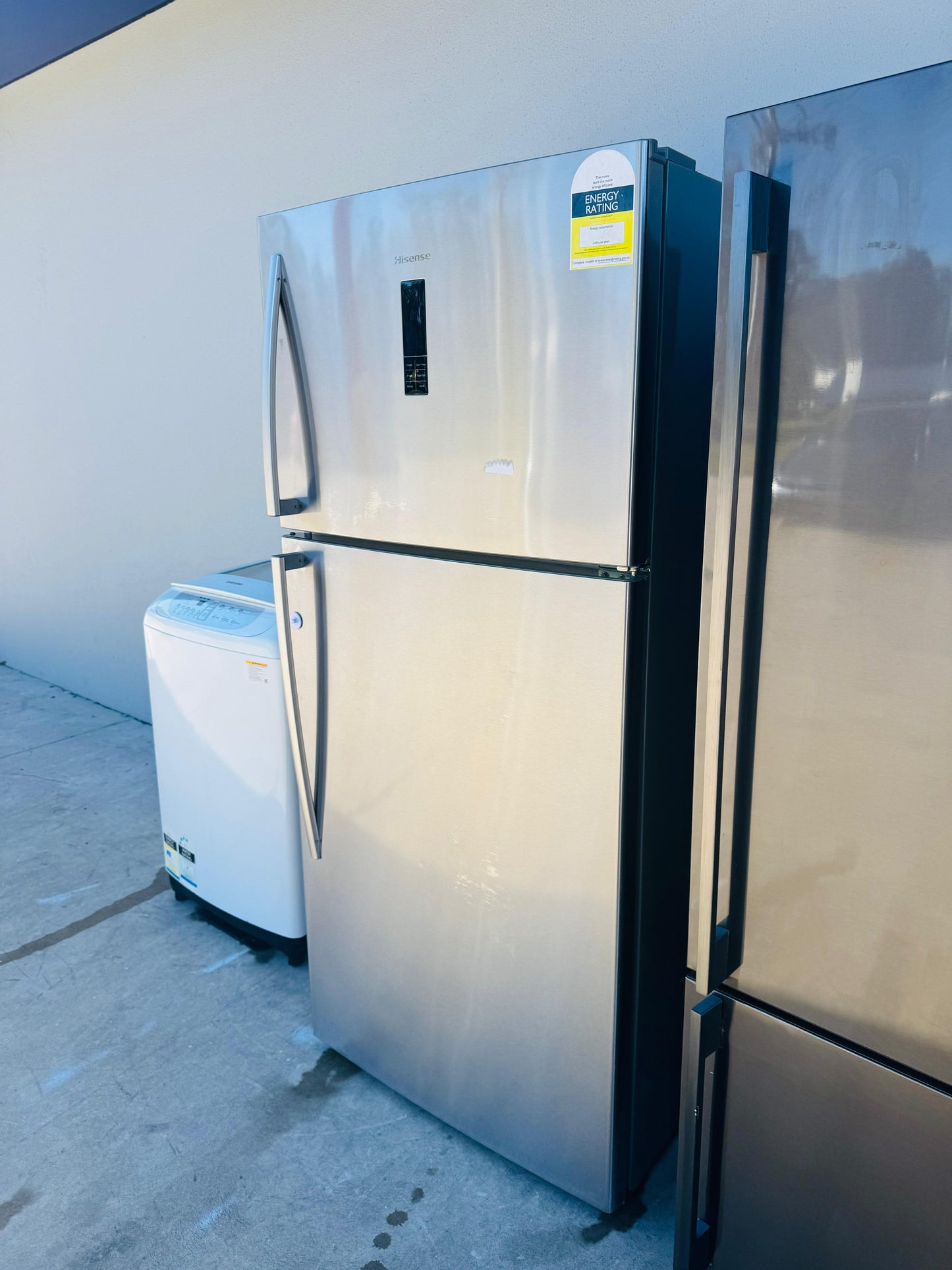 HISENSE 520 LITRES FRIDGE FREEZER