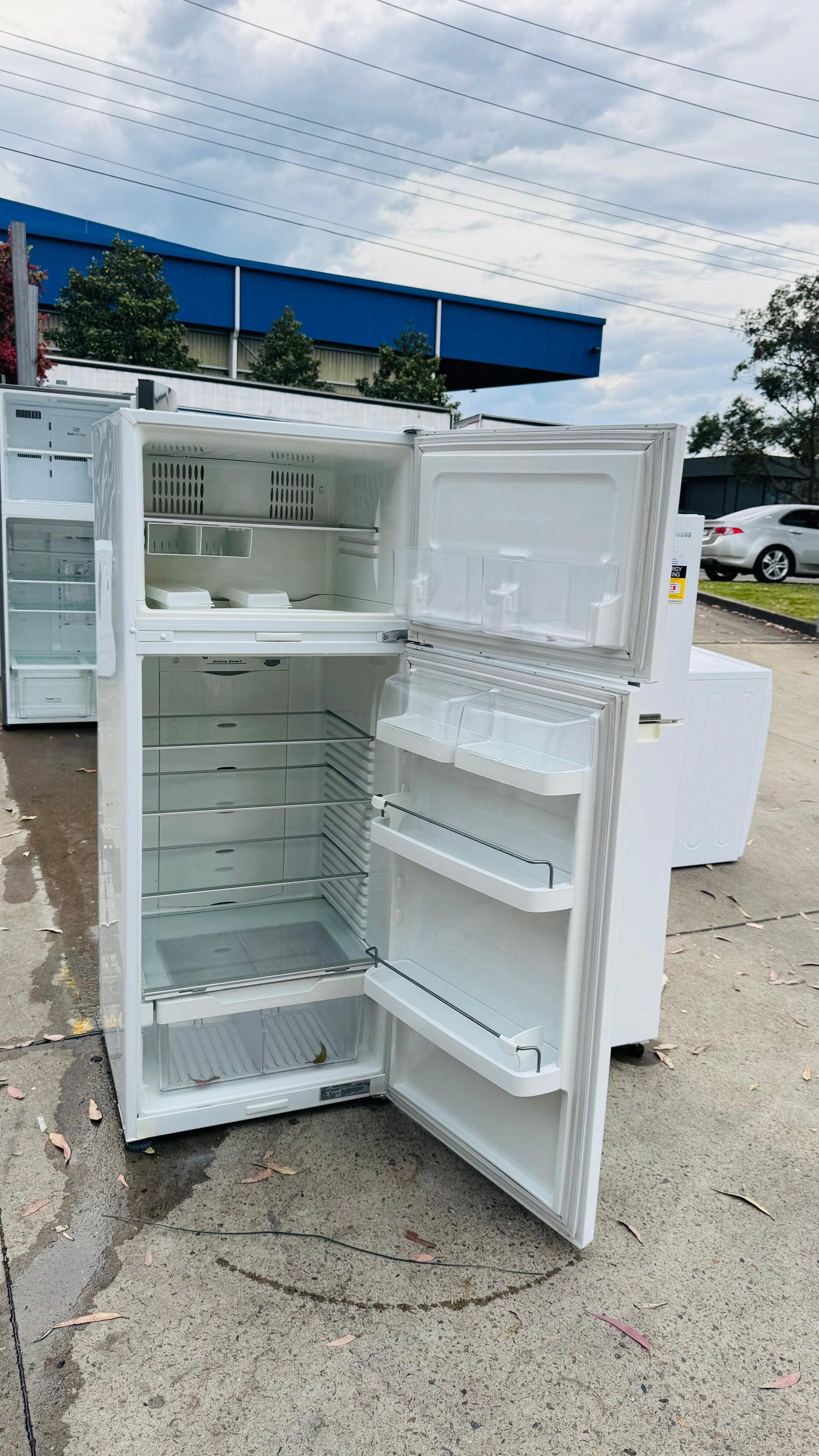 FISHER AND PAYKEL 380 LITRES FRIDGE FREEZER