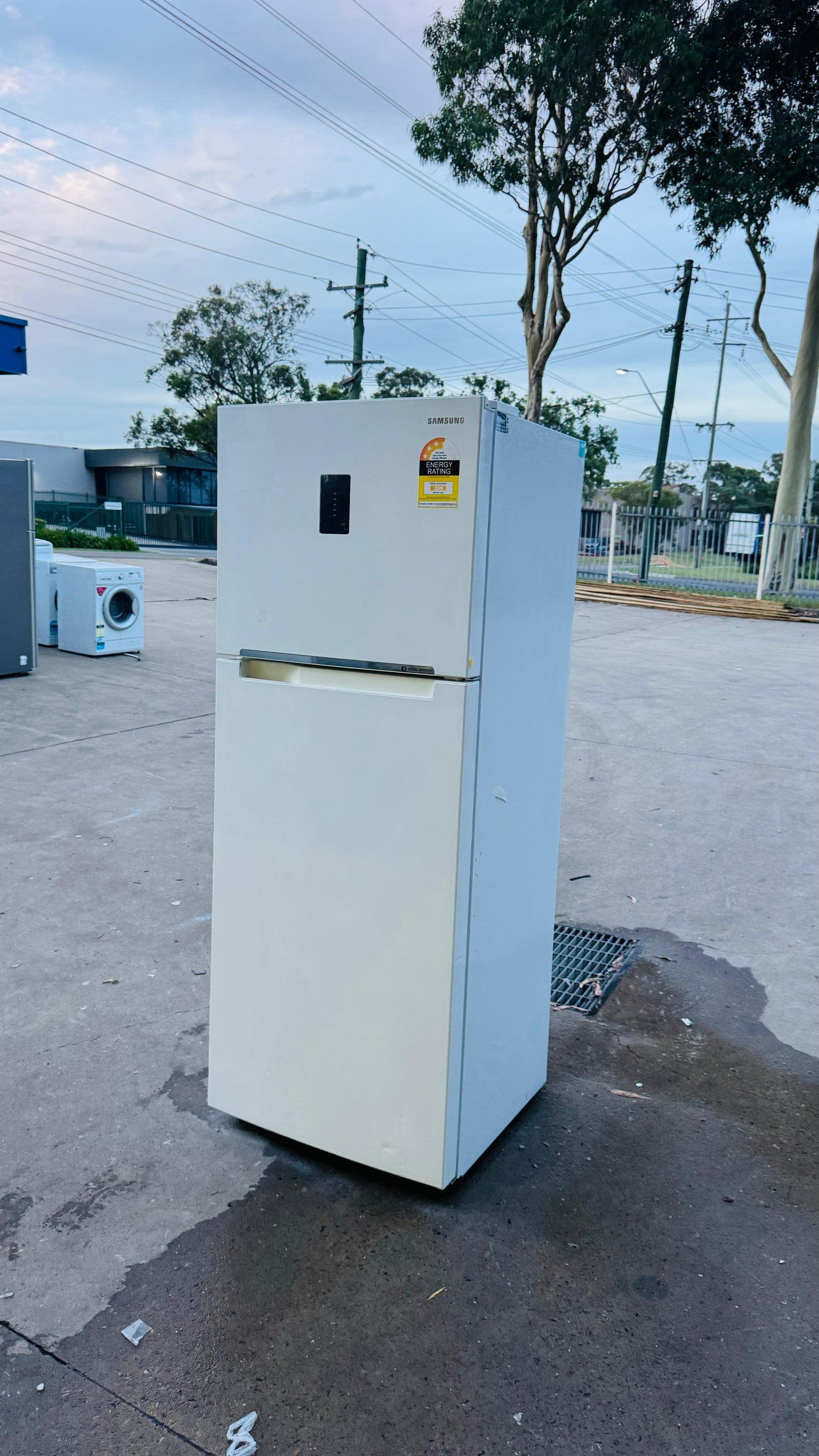 SAMSUNG 415 LITRES FRIDGE FREEZER