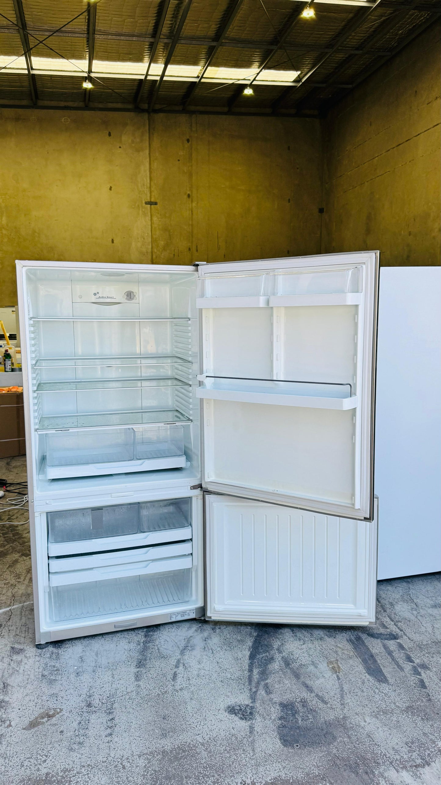 FISHER AND PAYKEL 519 LITRES FRIDGE FREEZER