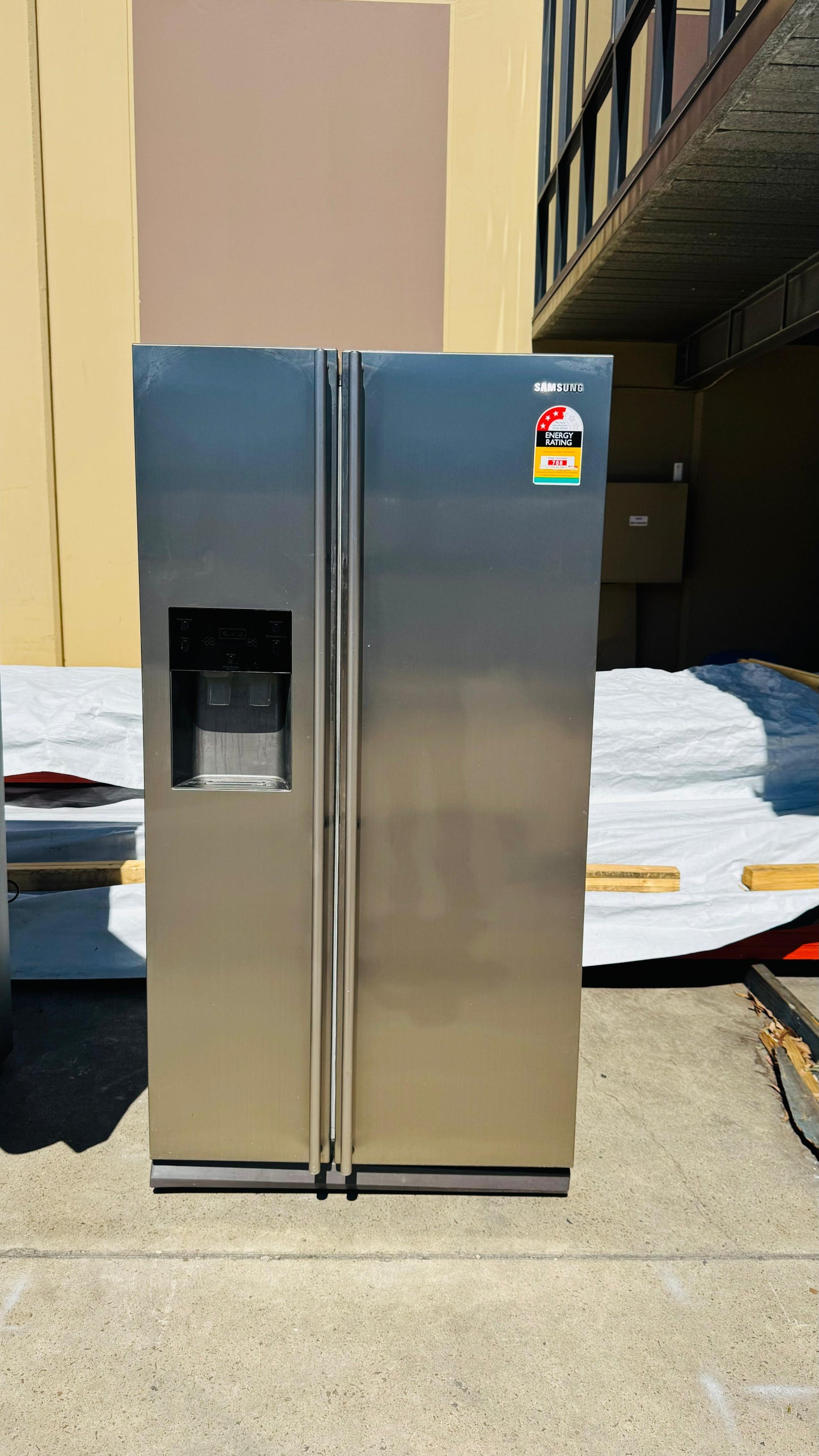 SAMSUNG 611 LITRES SIDE BY SIDE DOOR FRIDGE FREEZER