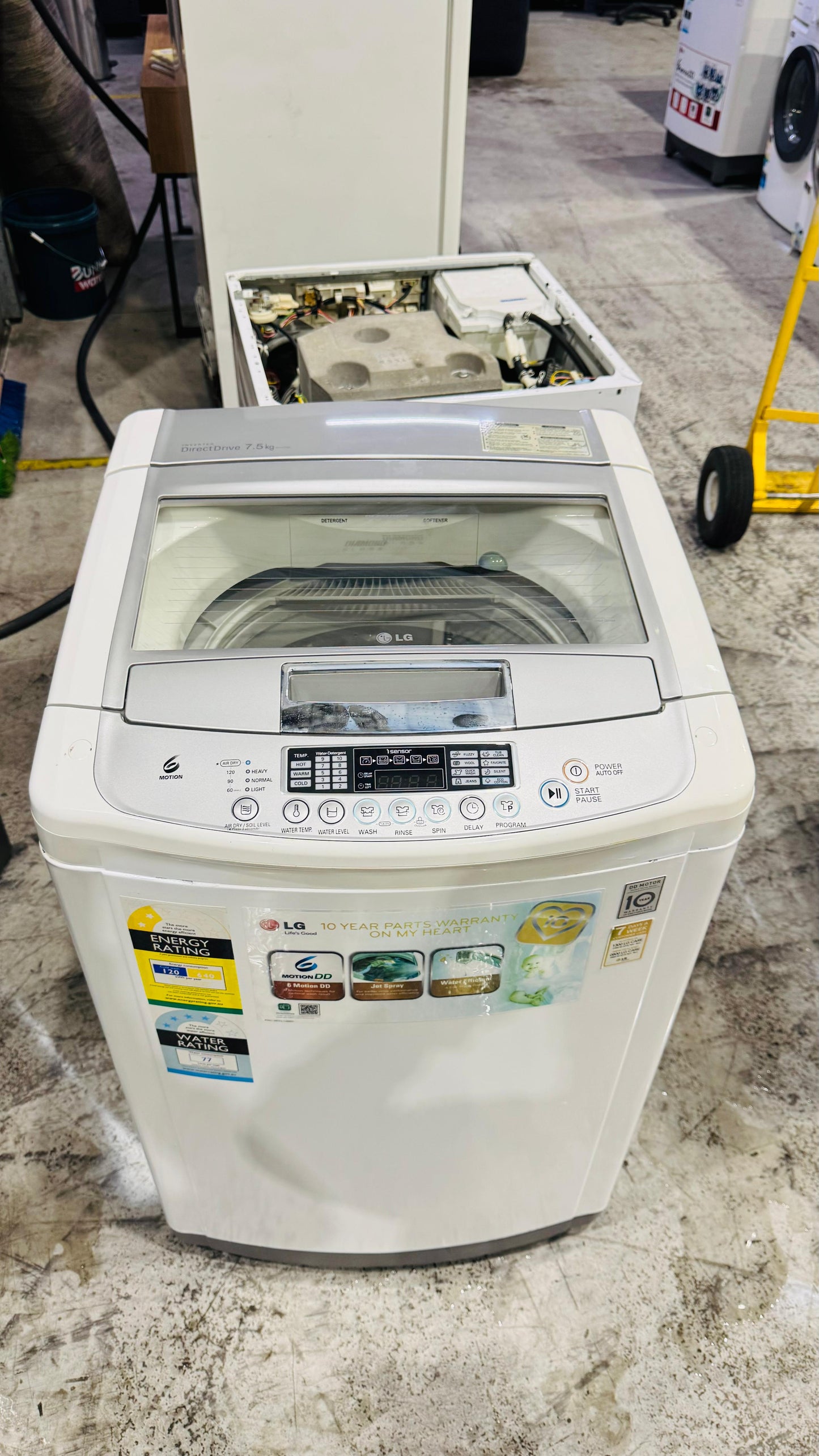LG 7.5KGS TOP LOADER WASHING MACHINE