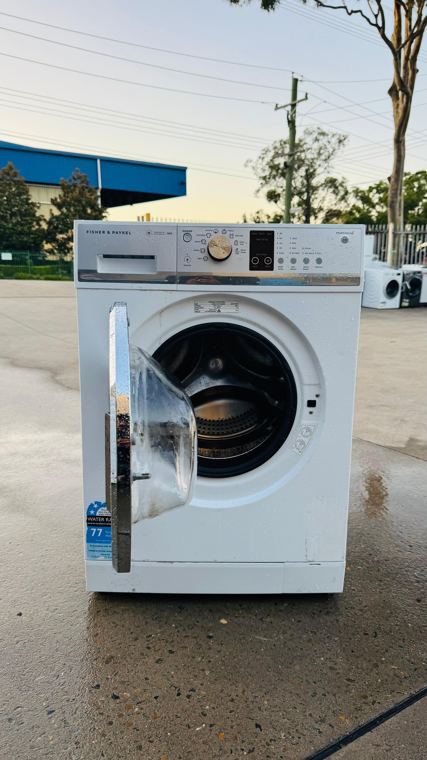 FISHER AND PAYKEL 9KGS FRONT LOADER WASHING MACHINE