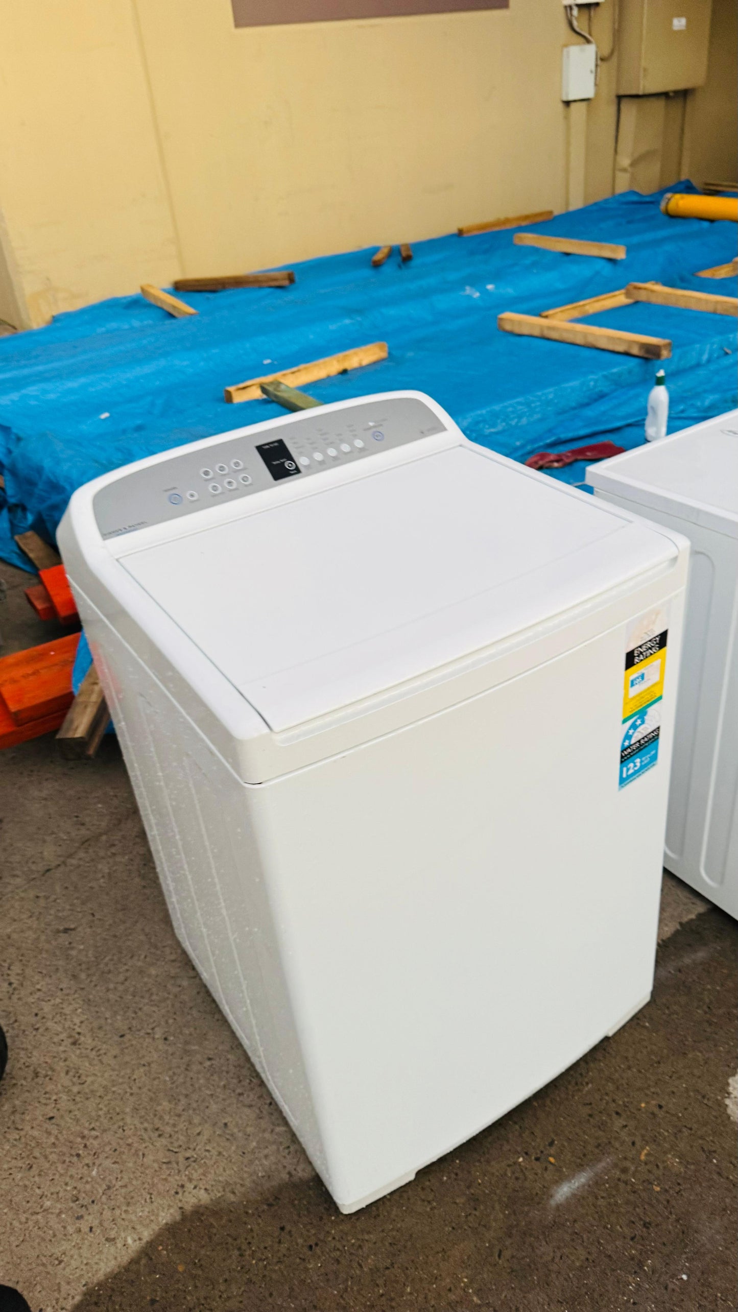 FISHER AND PAYKEL 10KGS TOP LOADER WASHING MACHINE