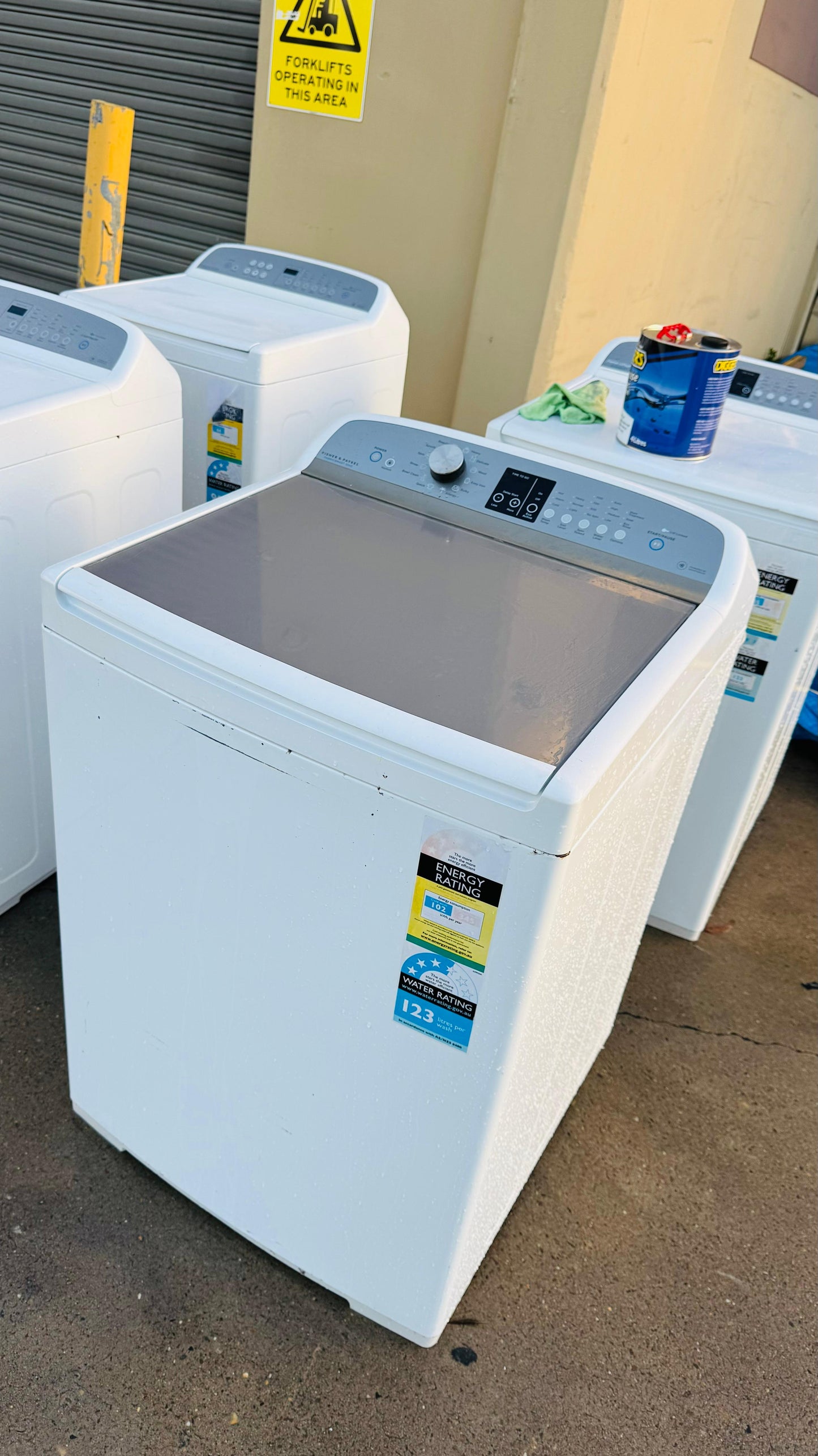 FISHER AND PAYKEL 10KGS TOP LOADER WASHING MACHINE