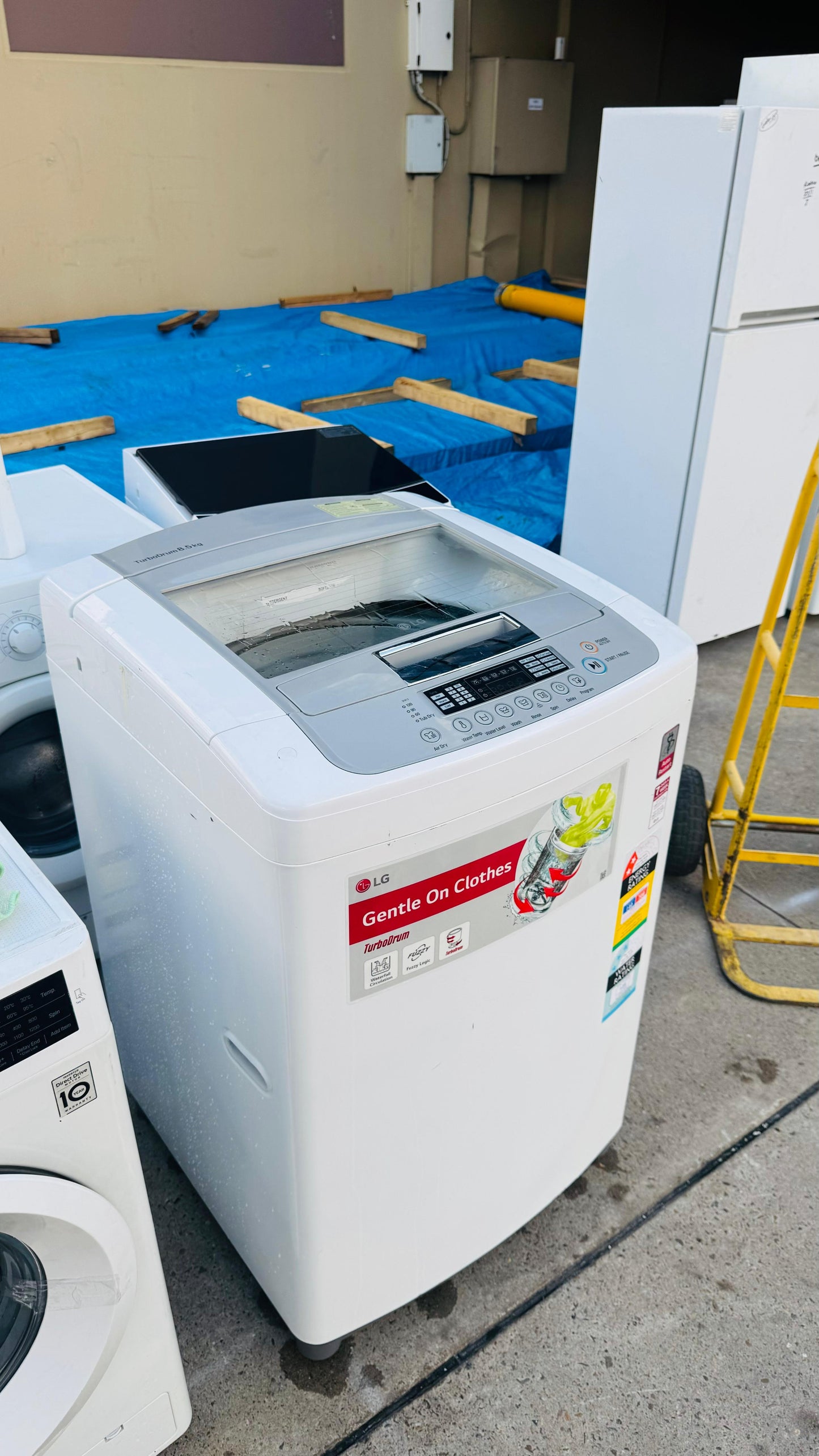 LG 8.5KGS TOP LOADER WASHING MACHINE