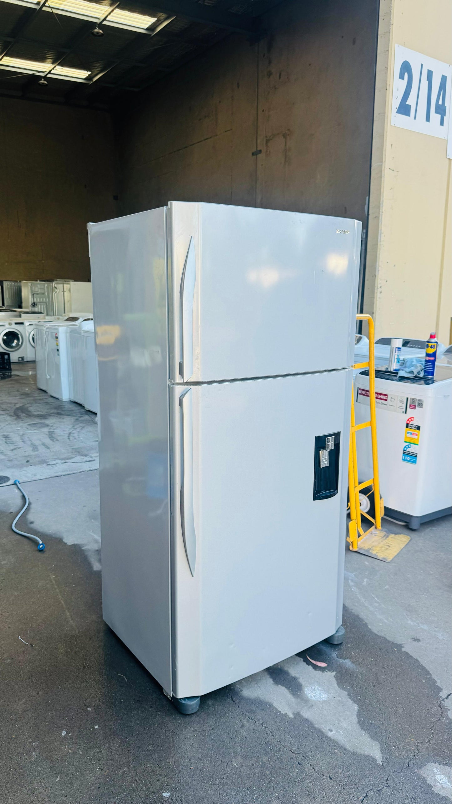 SHARP 555 LITRES FRIDGE FREEZER