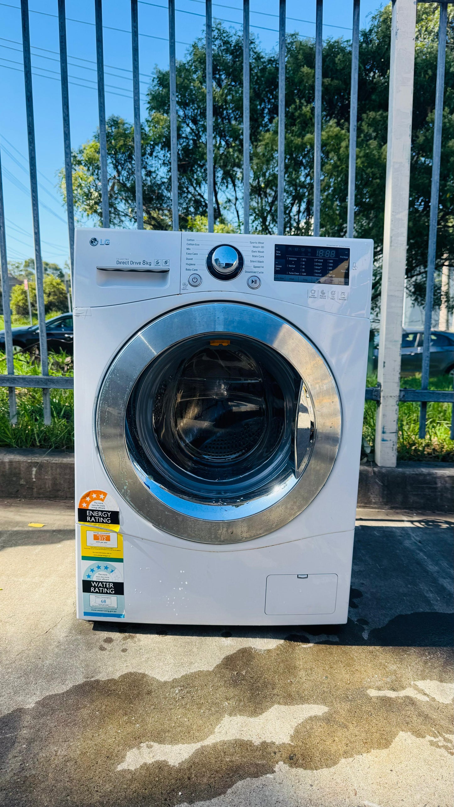 LG 8KGS FRONT LOADER WASHING MACHINE
