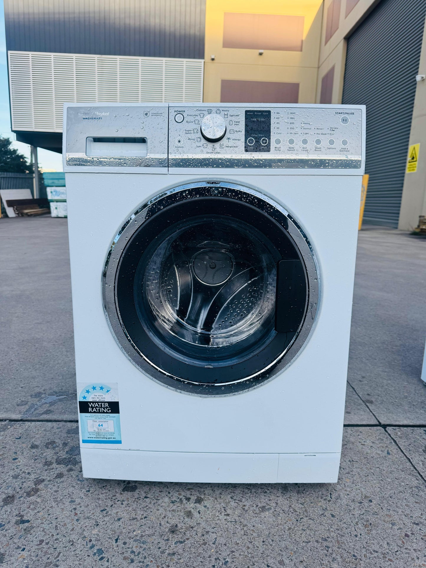 FISHER AND PAYKEL 7.5KGS FRONT LOADER WASHING MACHINE