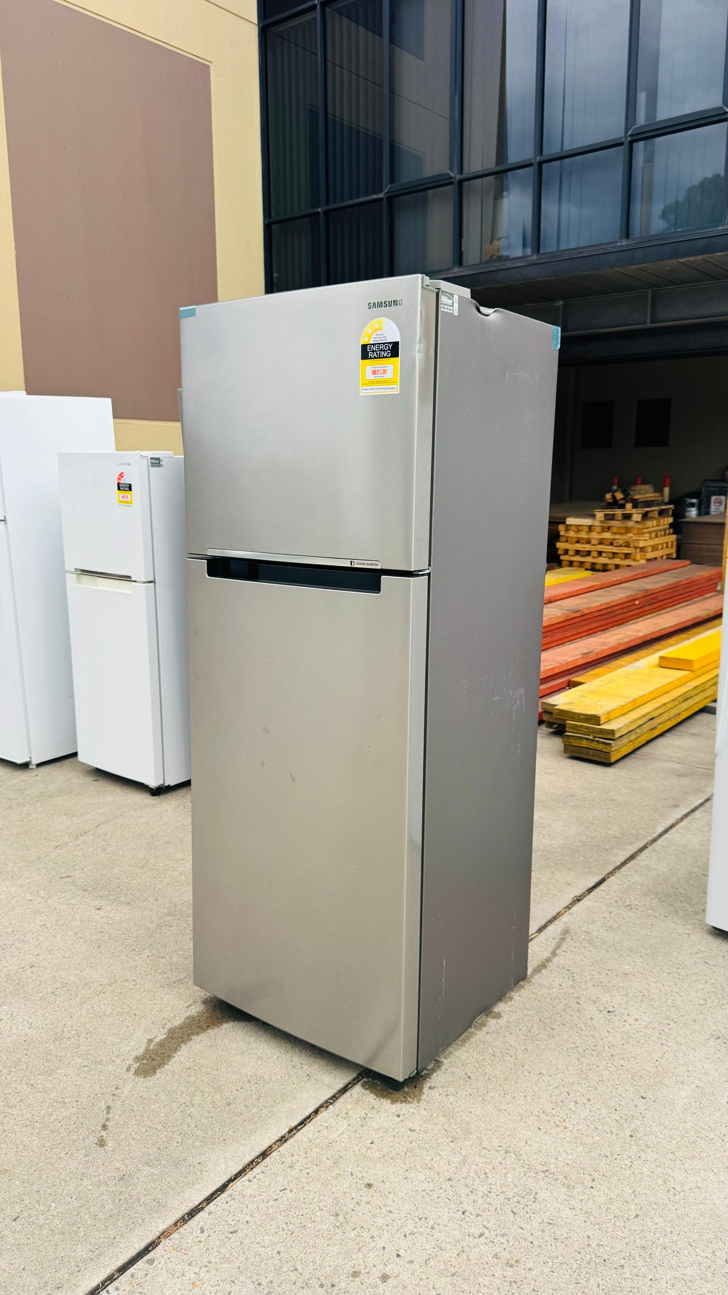 SAMSUNG 419 LITRES FRIDGE FREEZER