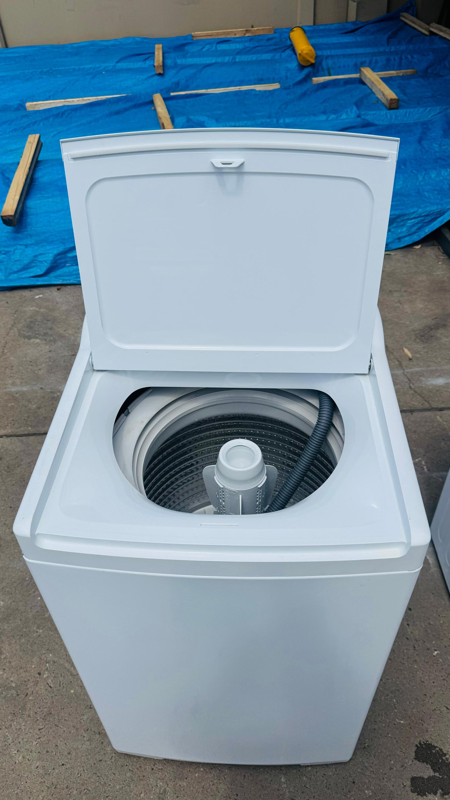 FISHER AND PAYKEL 7KGS TOP LOADER WASHING MACHINE