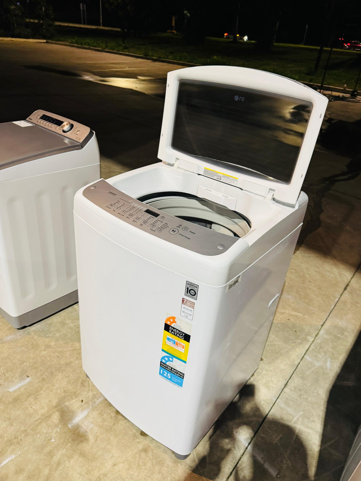 LG 8.5KGS TOP LOADER WASHING MACHINE