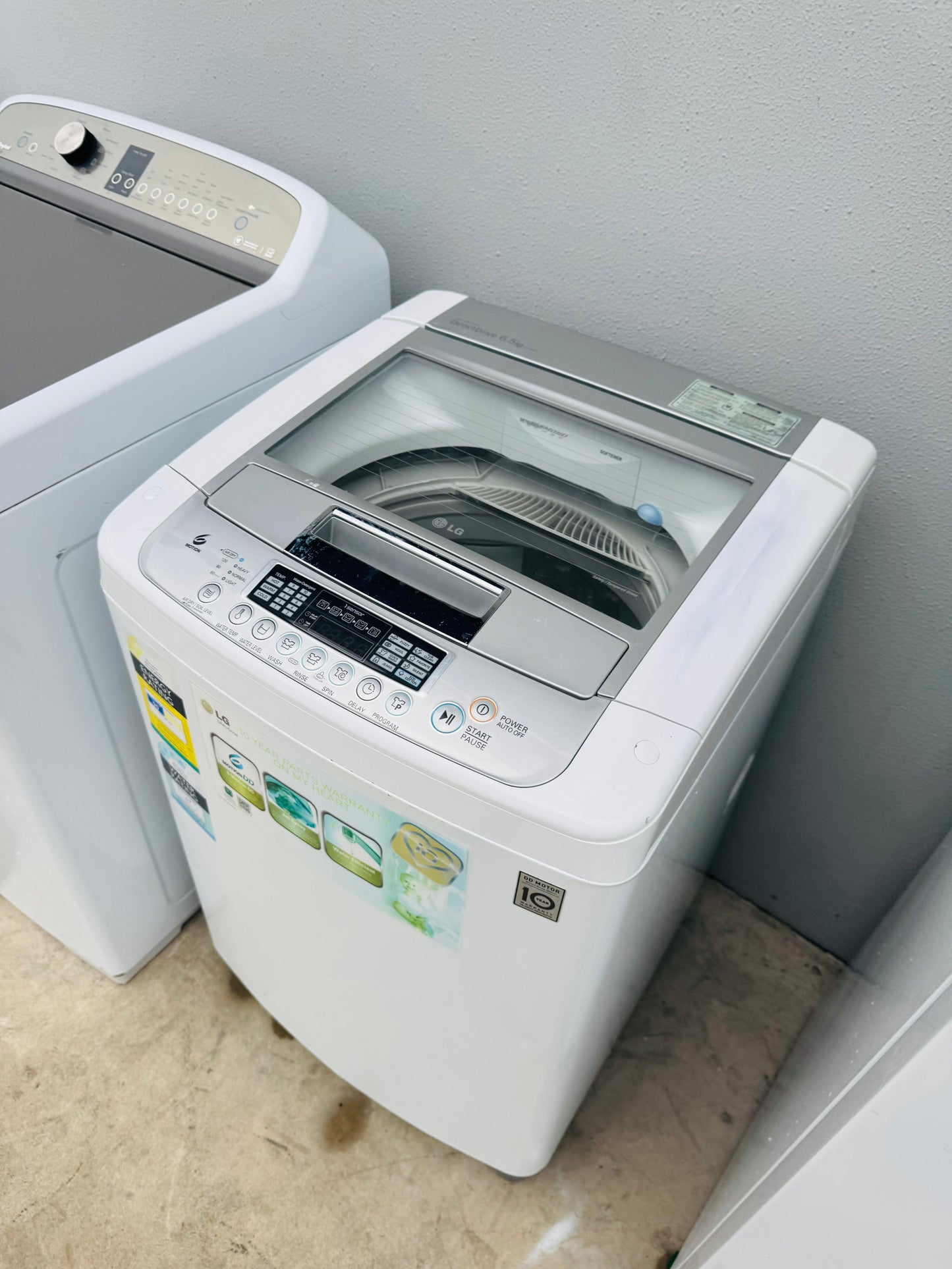 LG 6.5KGS TOP LOADER WASHING MACHINE