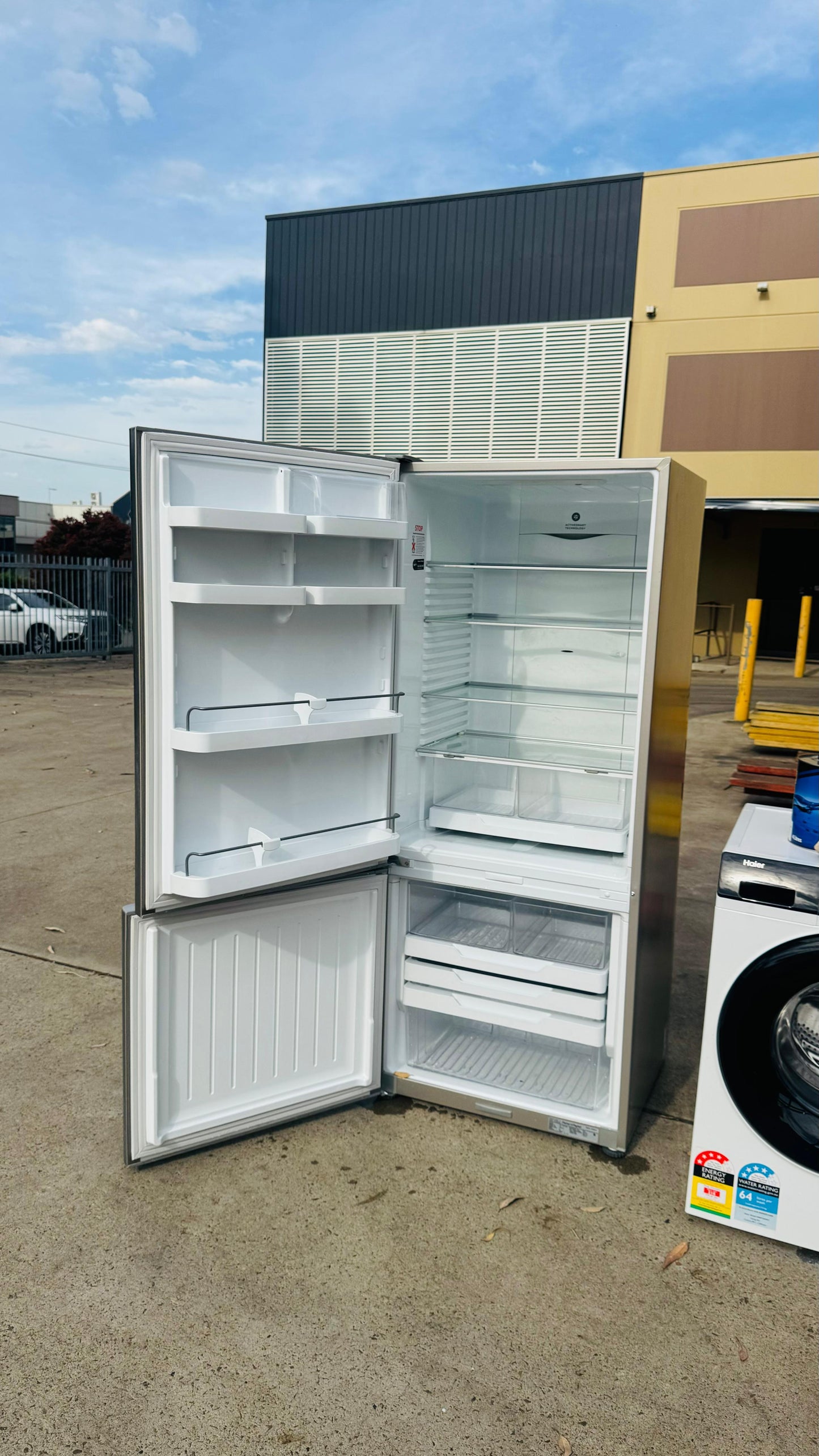 FISHER AND PAYKEL 442 LITRES FRIDGE FREEZER