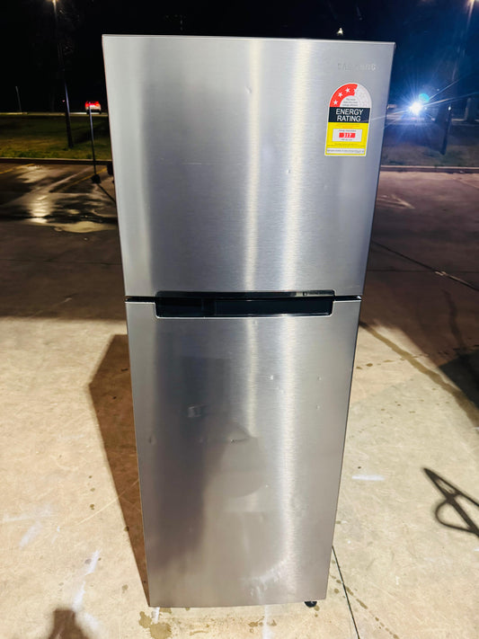 SAMSUNG 341 LITRES FRIDGE FREEZER