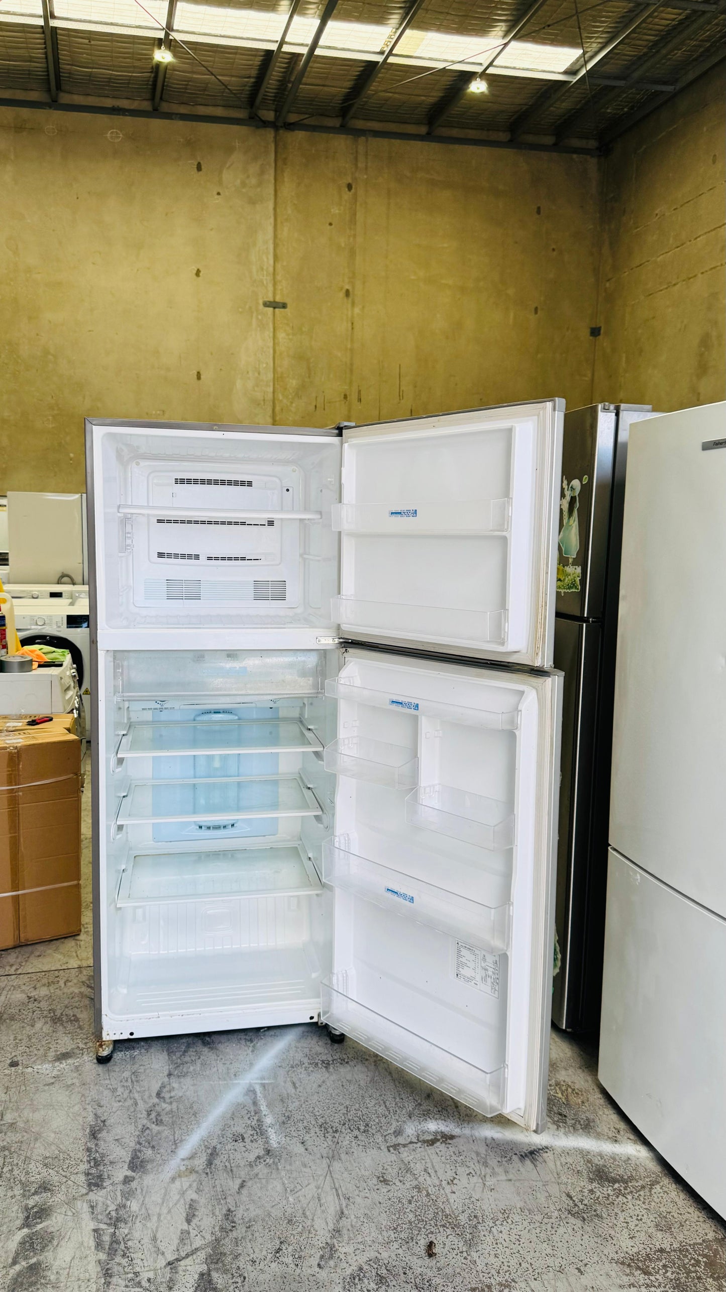 MITSUBUSHI 420 LITRES FRIDGE FREEZER