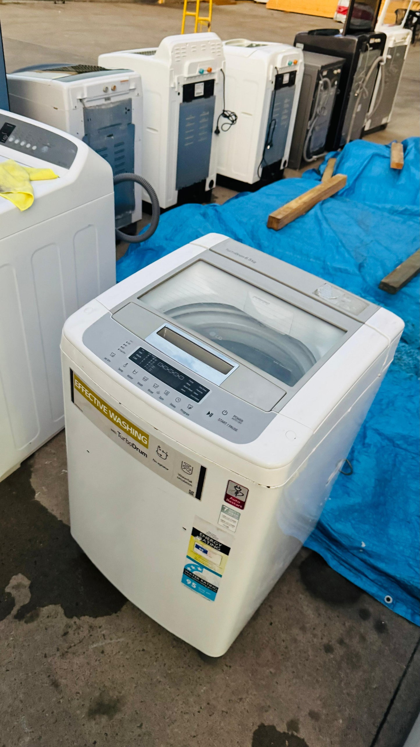 LG 6.5KGS TOP LOADER WASHING MACHINE