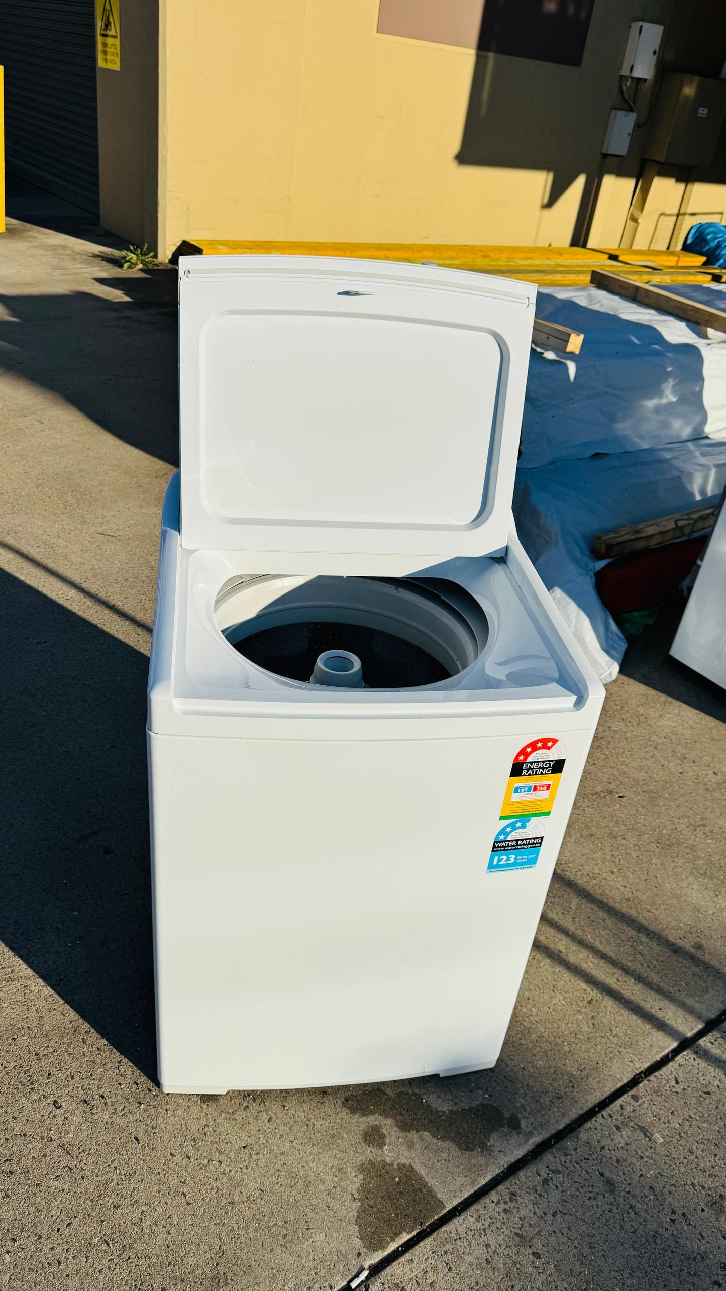 FISHER AND PAYKEL 10KGS TOP LOADER WASHING MACHINE