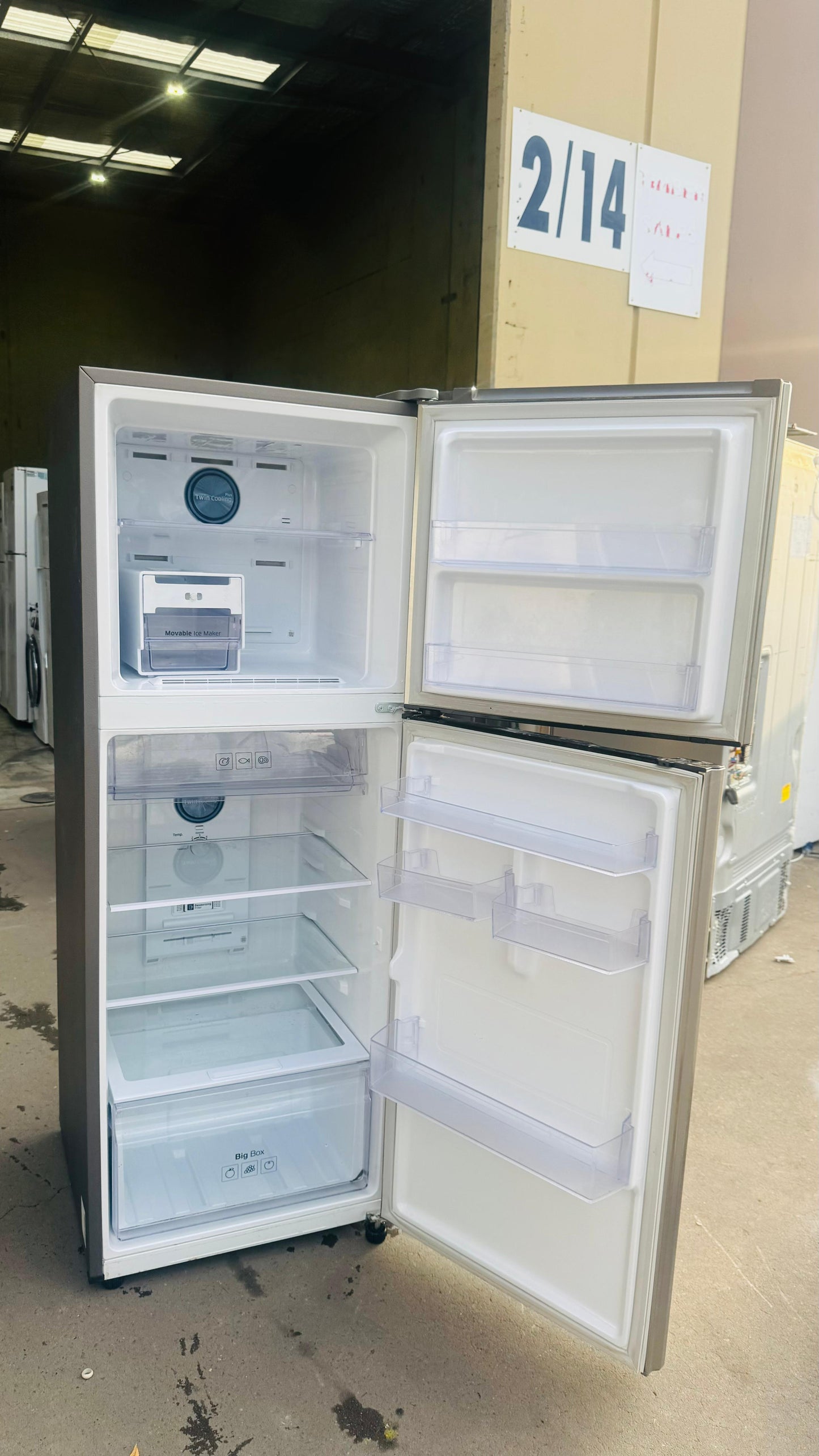 SAMSUNG 318 LITRES FRIDGE FREEZER