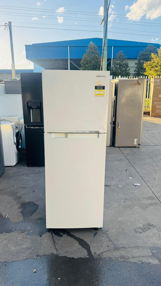 SAMSUNG 320 LITRES FRIDGE FREEZER