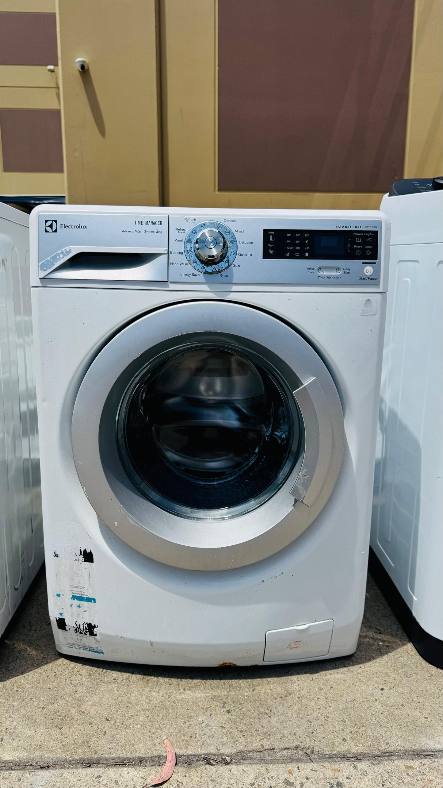 ELECTROLUX 8KGS FRONT LOADER WASHING MACHINE