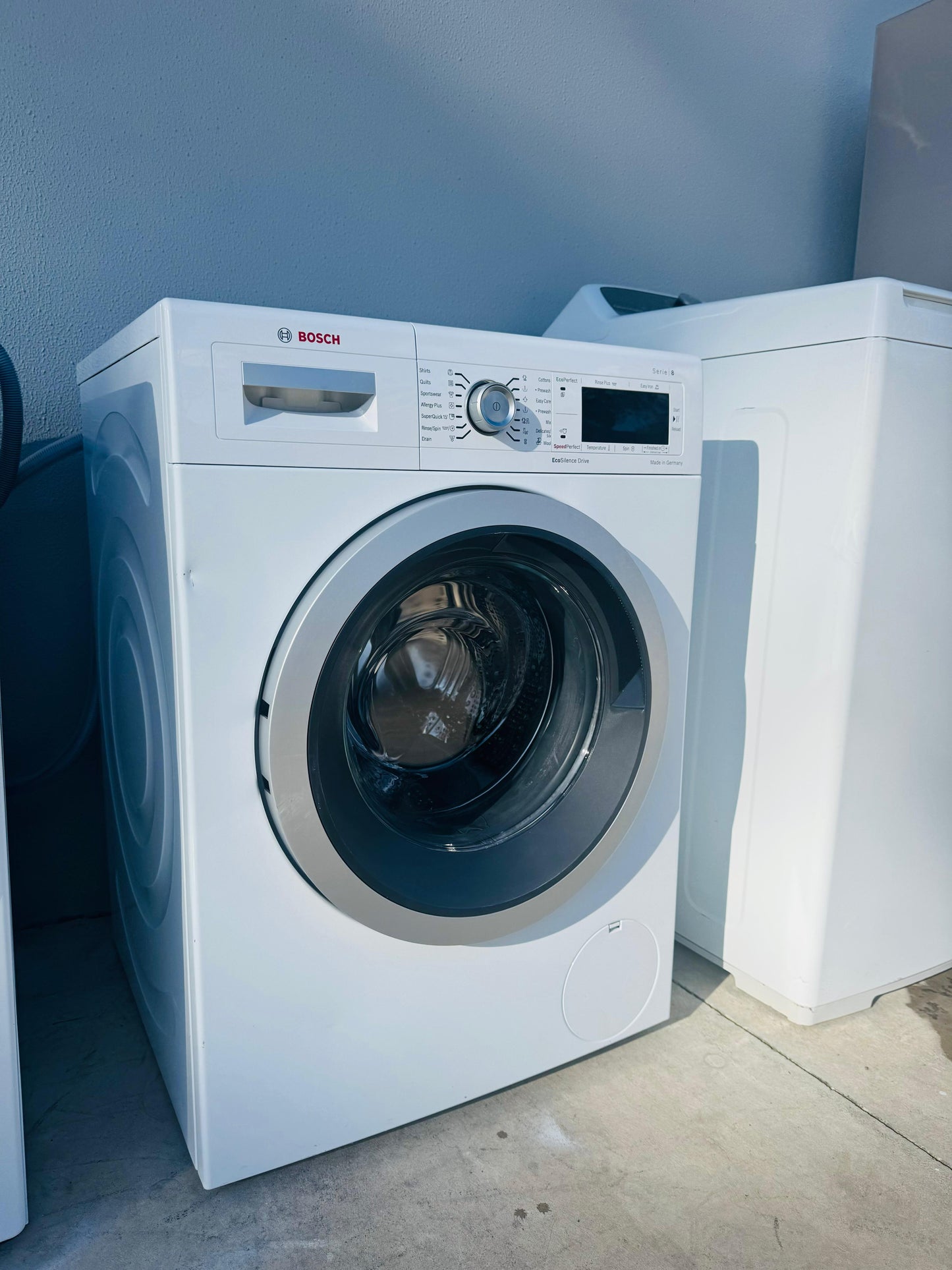 BOSCH 8KGS FRONT LOADER WASHING MACHINE