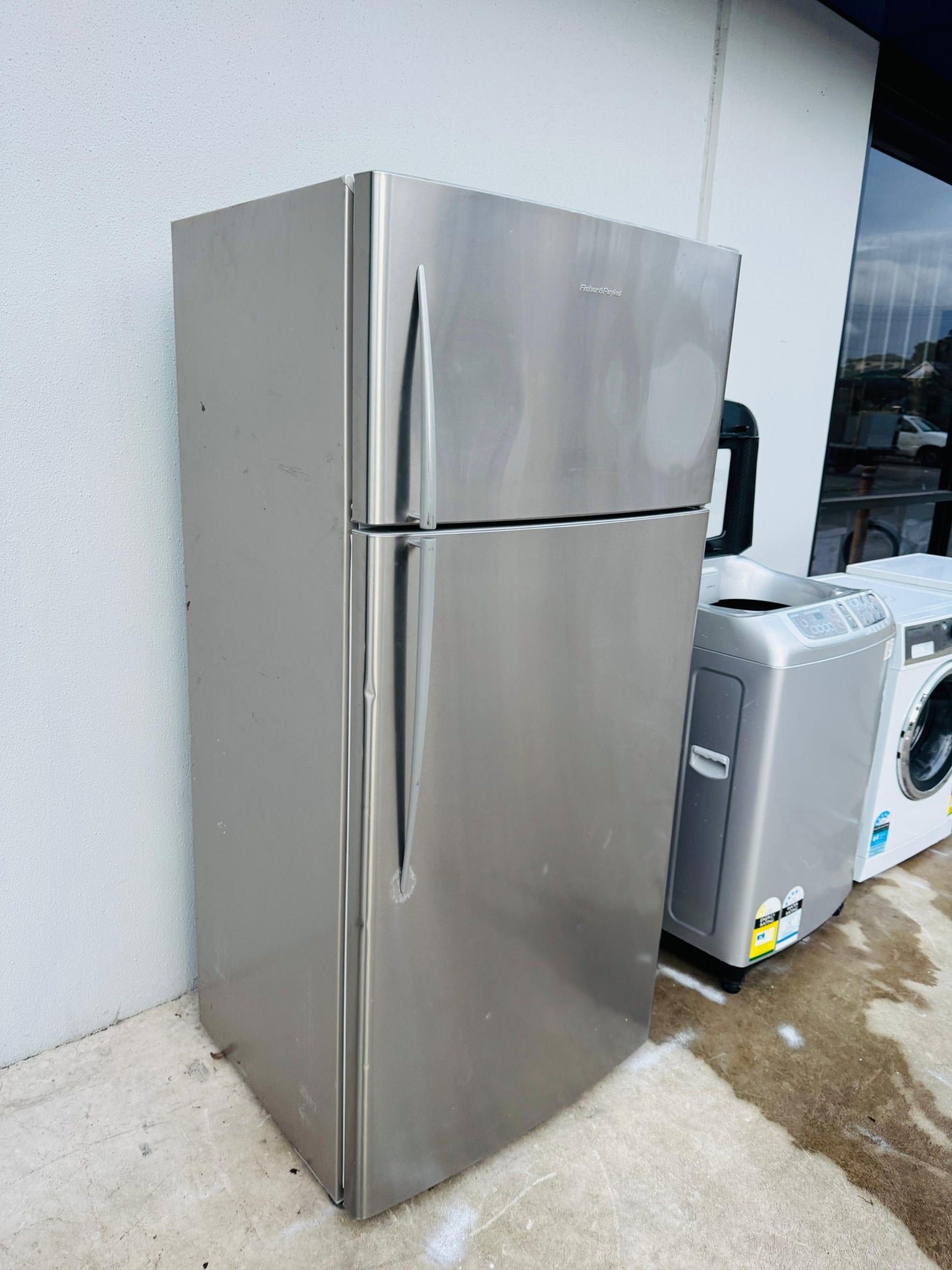 FISHER AND PAYKEL 519 LITRES FRIDGE FREEZER