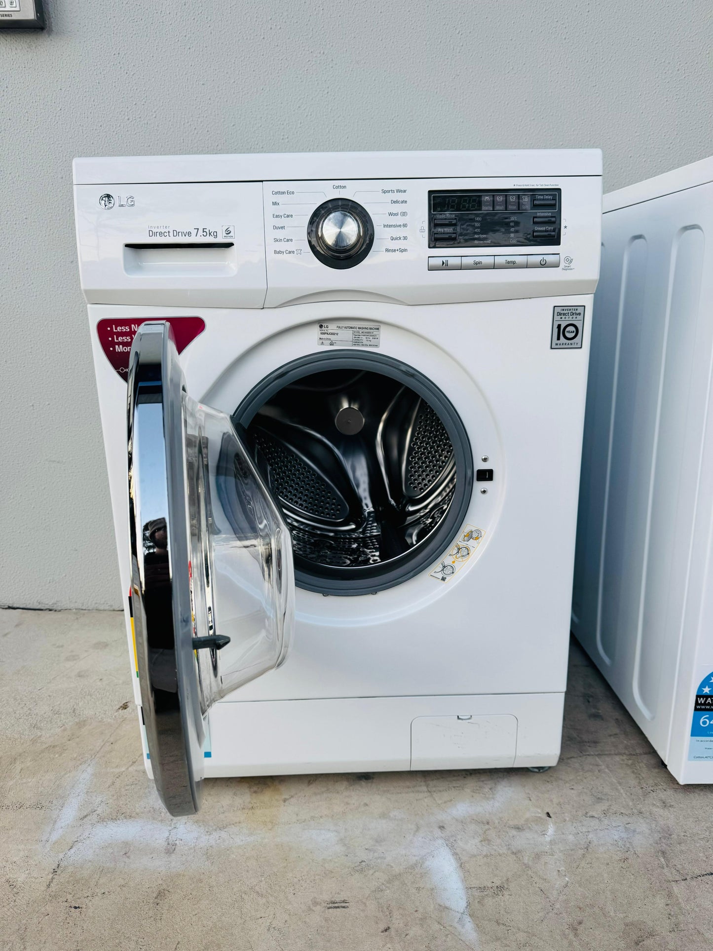 LG 7.5 KGS FRONT LOADER WASHING MACHINE