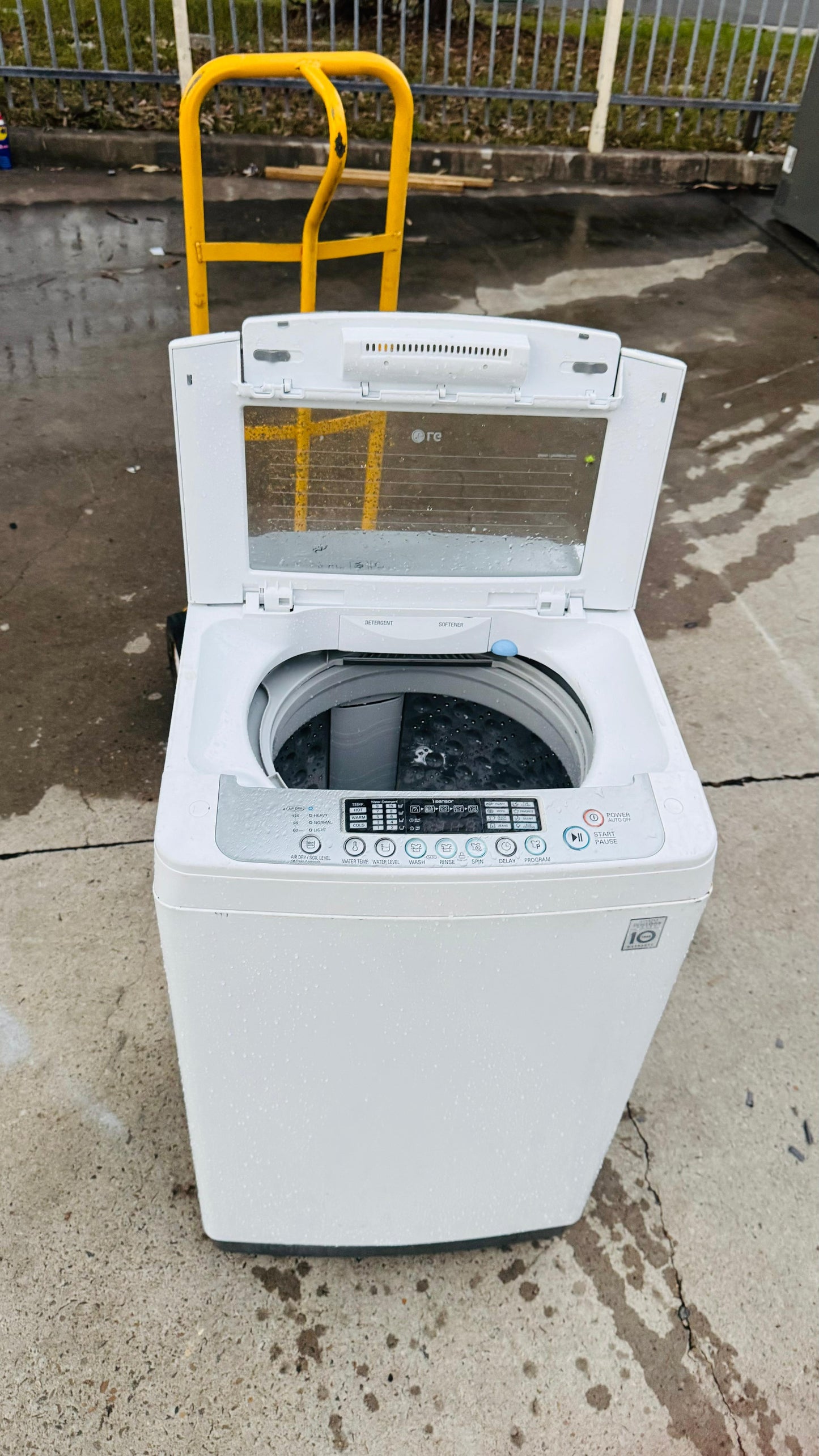 LG 5.5KGS TOP LOADER WASHING MACHINE