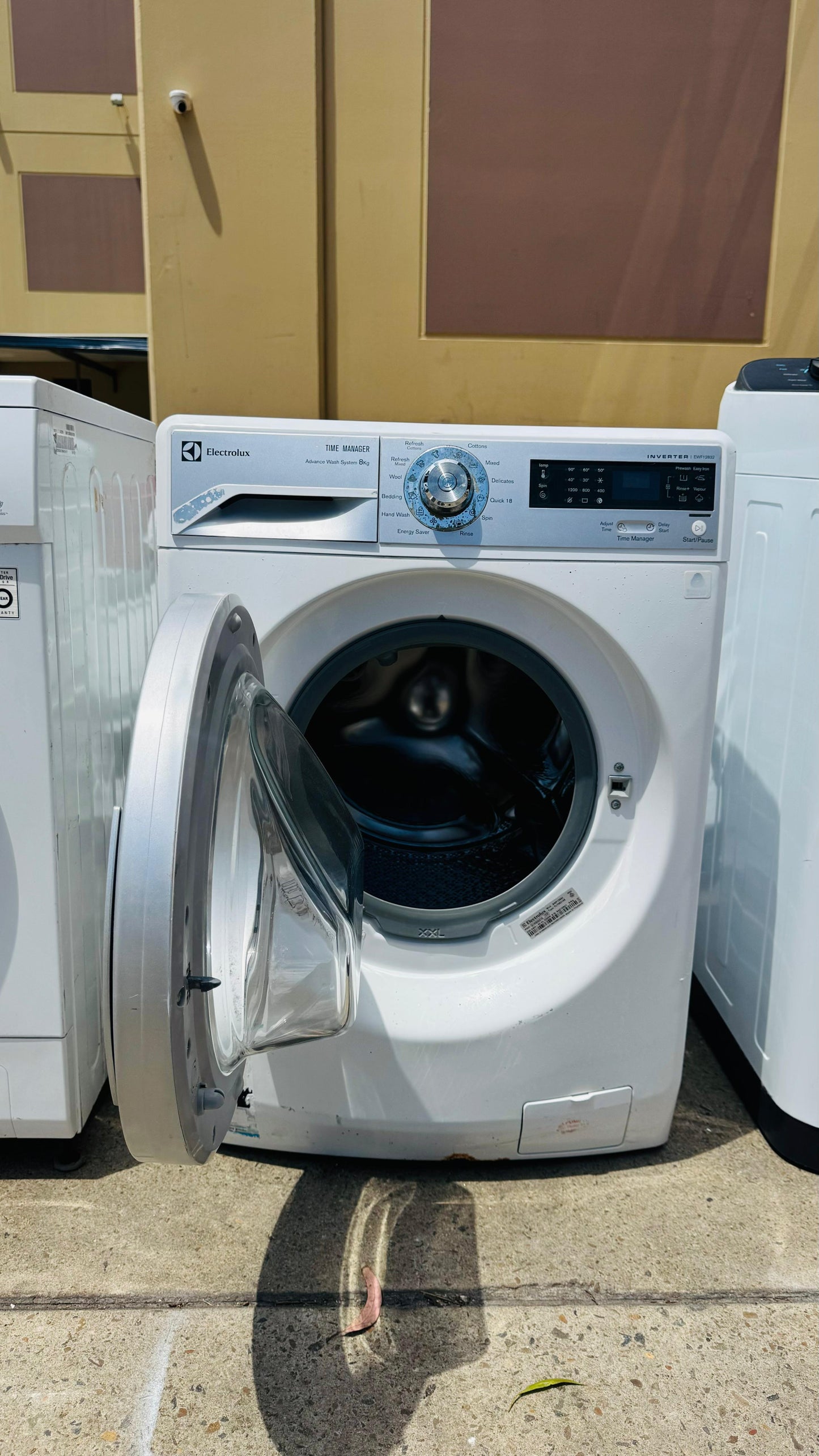 ELECTROLUX 8KGS FRONT LOADER WASHING MACHINE