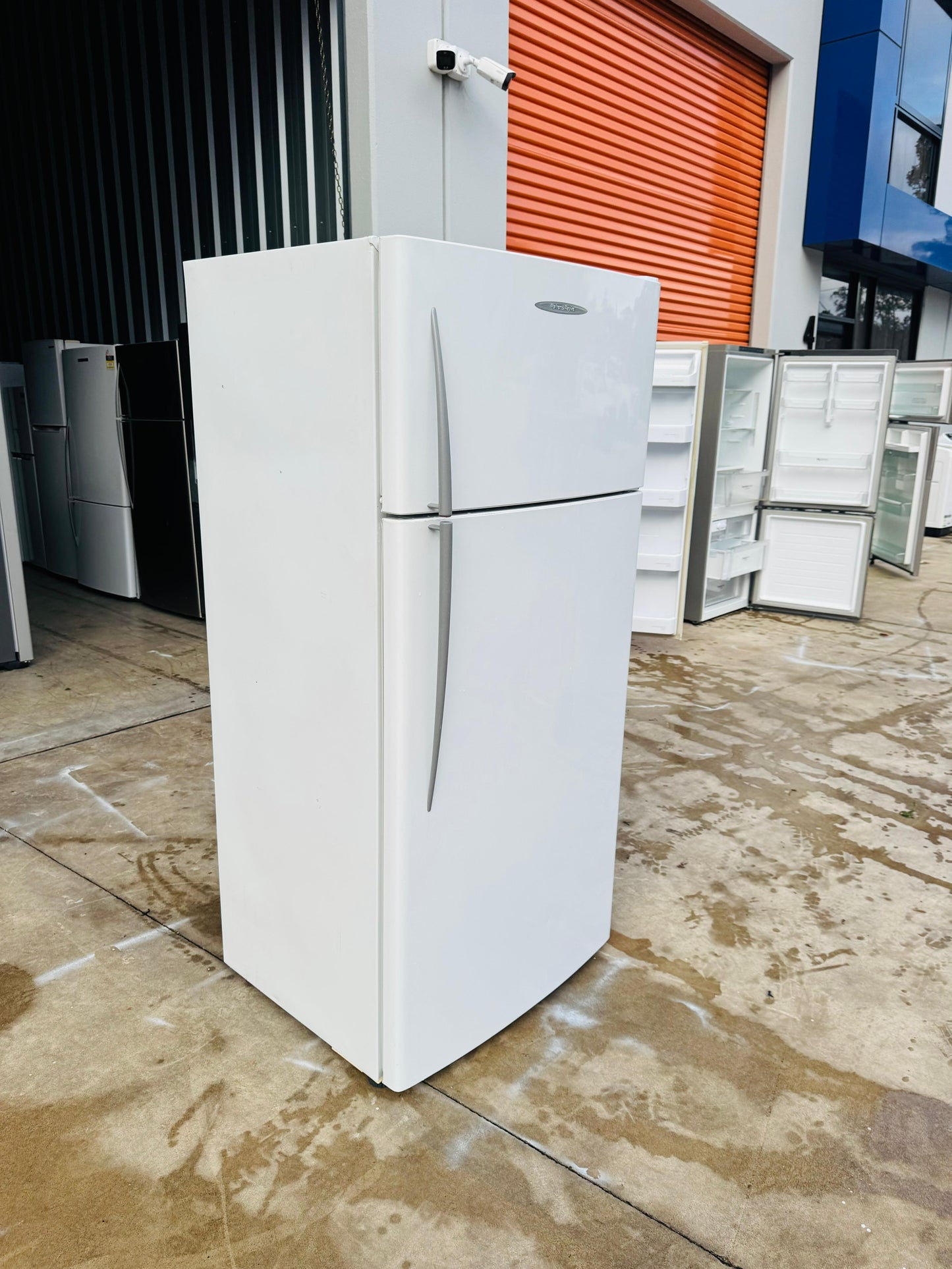 FISHER AND PAYKEL 517 LITRES FRIDGE FREEZER