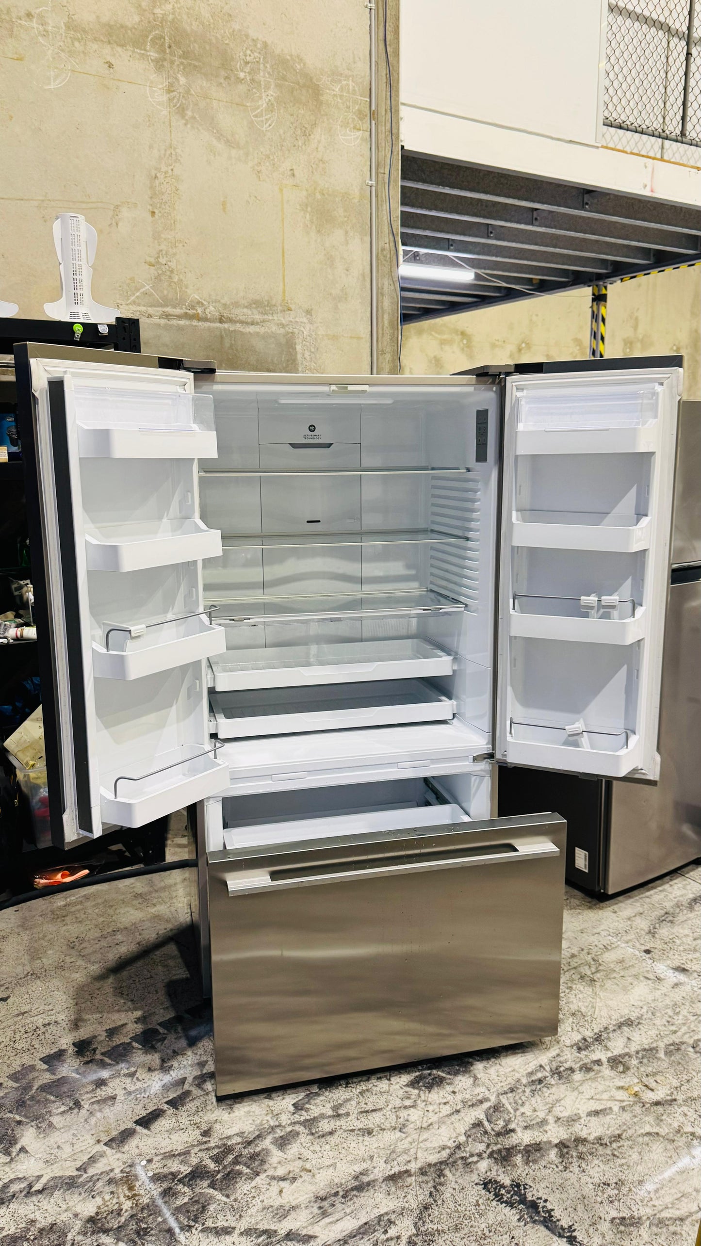 FISHER AND PAYKEL 614 LITRES FRENCH DOOR FRIDGE