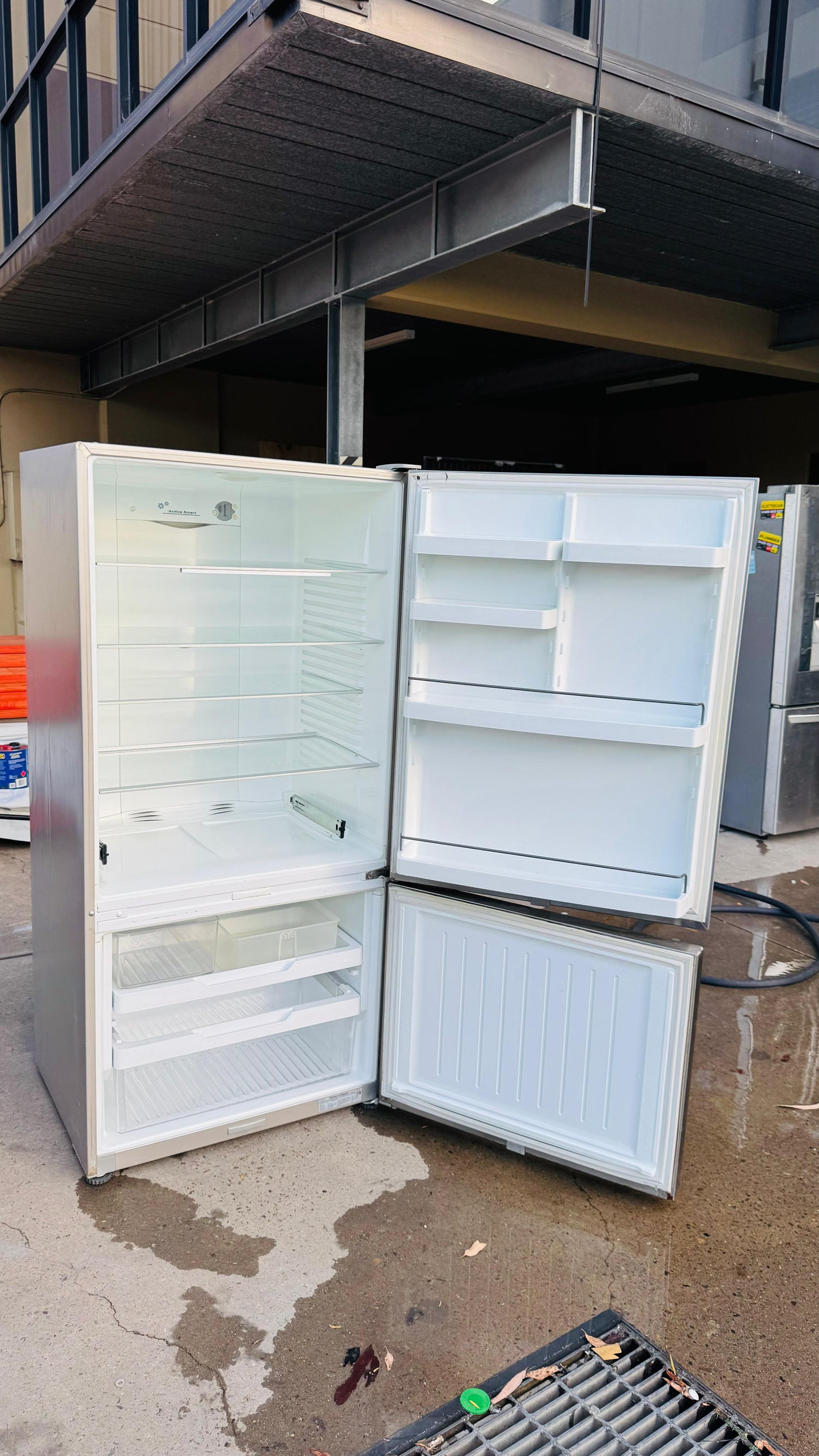 FISHER AND PAYKEL 519 LITRES FRIDGE FREEZER