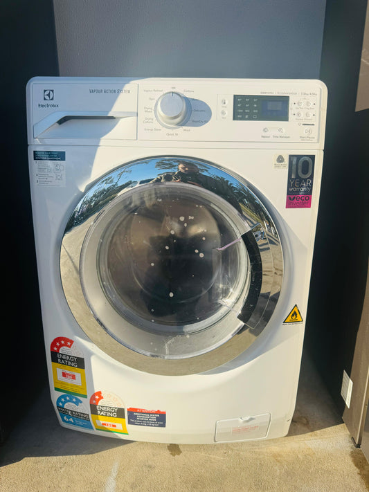 ELECTROLUX 7.5 KGS FRONT LOADER WASHING MACHINE