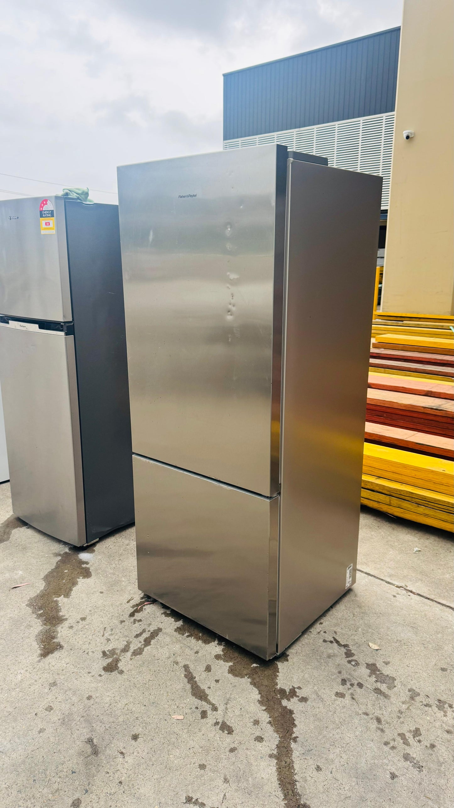 FISHER AND PAYKEL 442 LITRES FRIDGE FREEZER