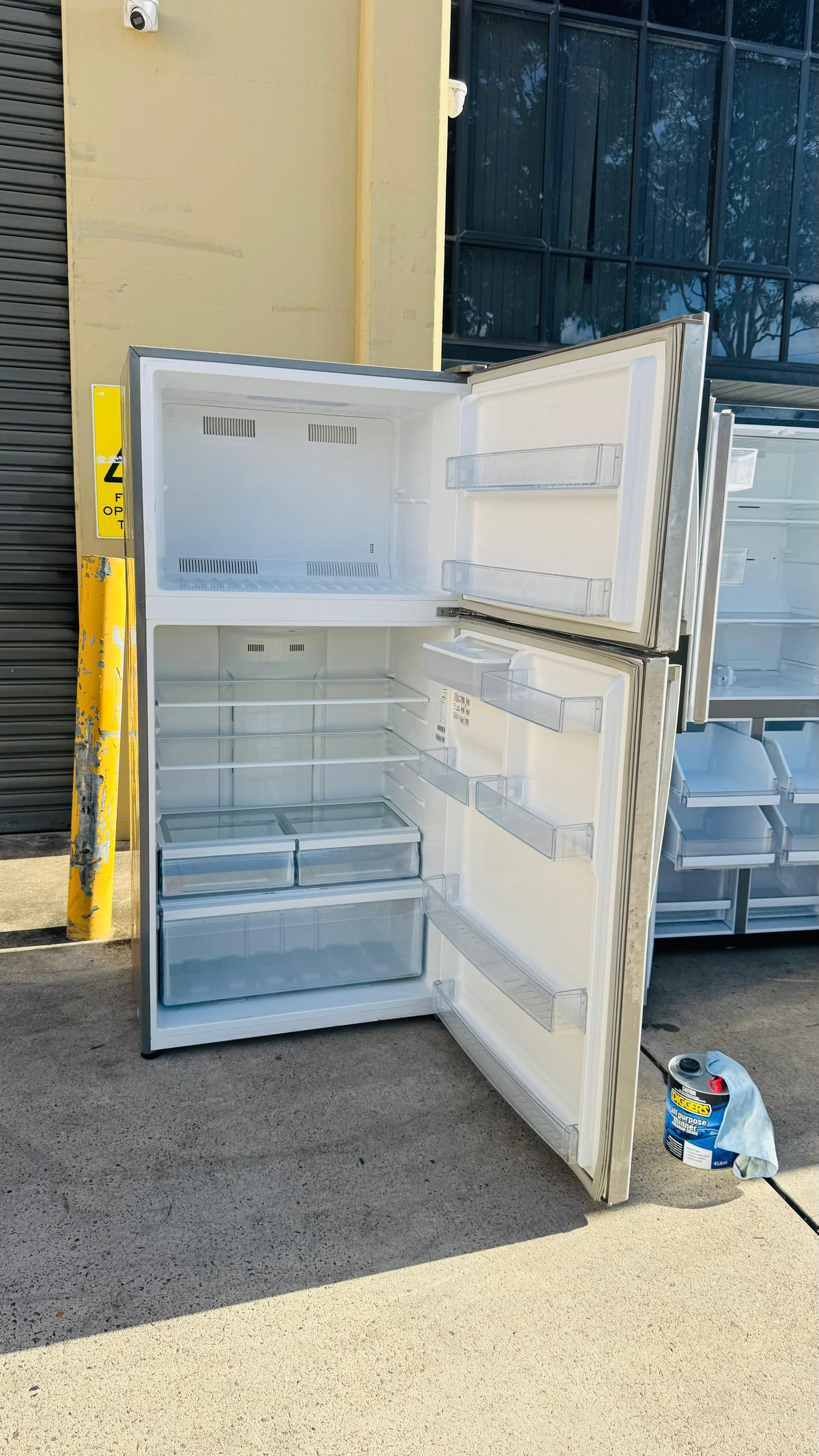 HISENSE 600 LITRES FRIDGE FREEZER