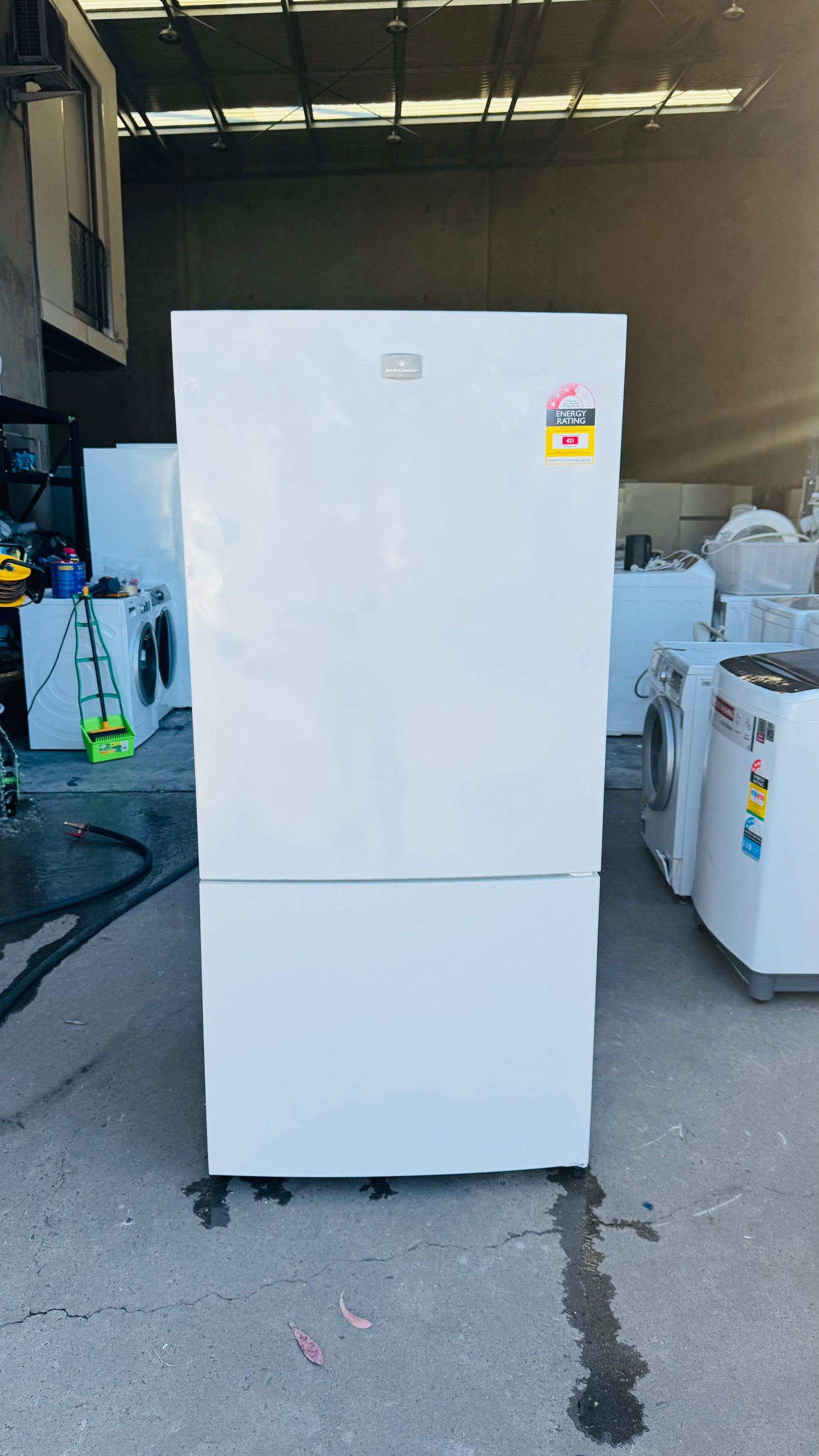 KELVINATOR 529 LITRES FRIDGE FREEZER