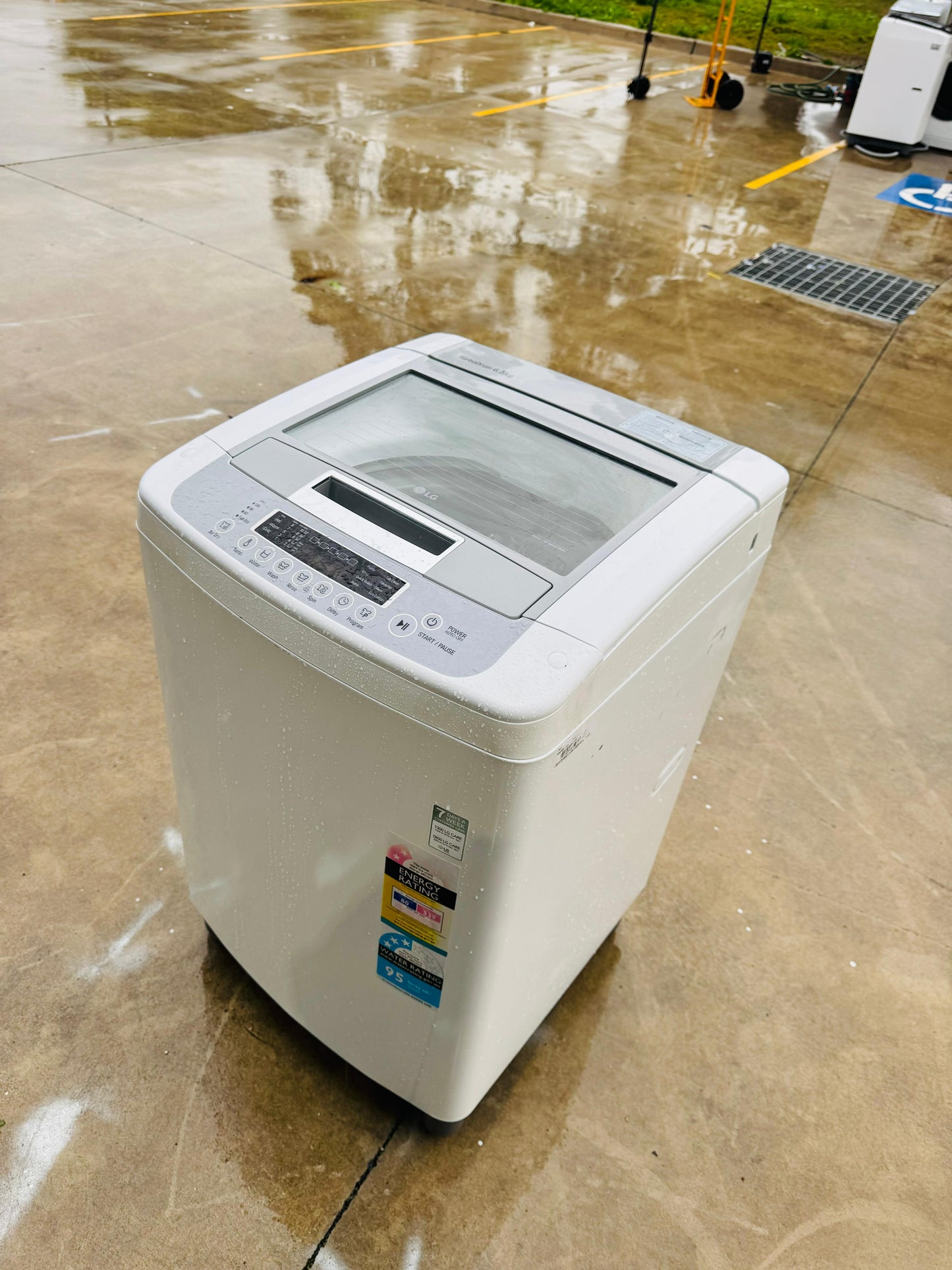 LG 6.5KGS TOP LOADER WASHING MACHINE