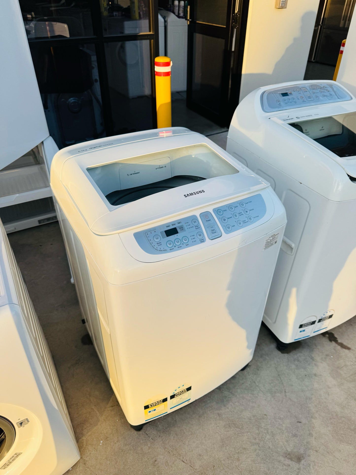 **SAMSUNG 6.5 KGS  TOP LOADER WASHING MACHINE**FREE DELIVERY