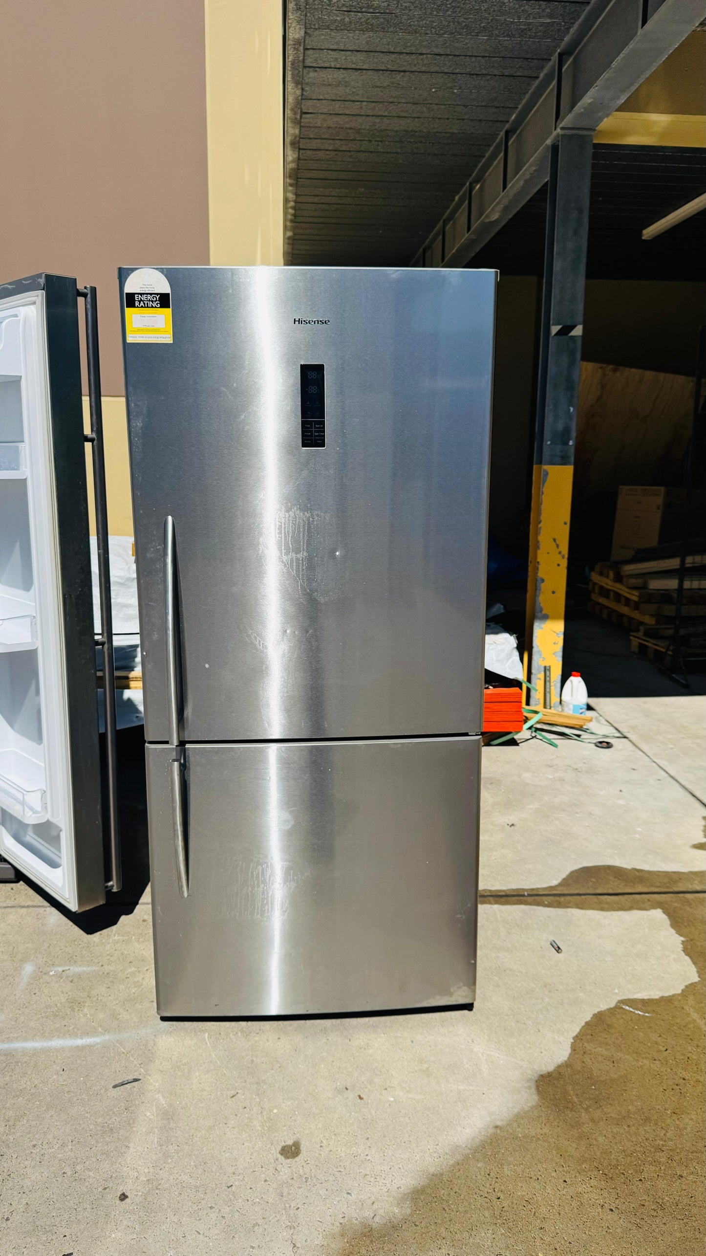 HISENSE 520 LITRES FRIDGE FREEZER